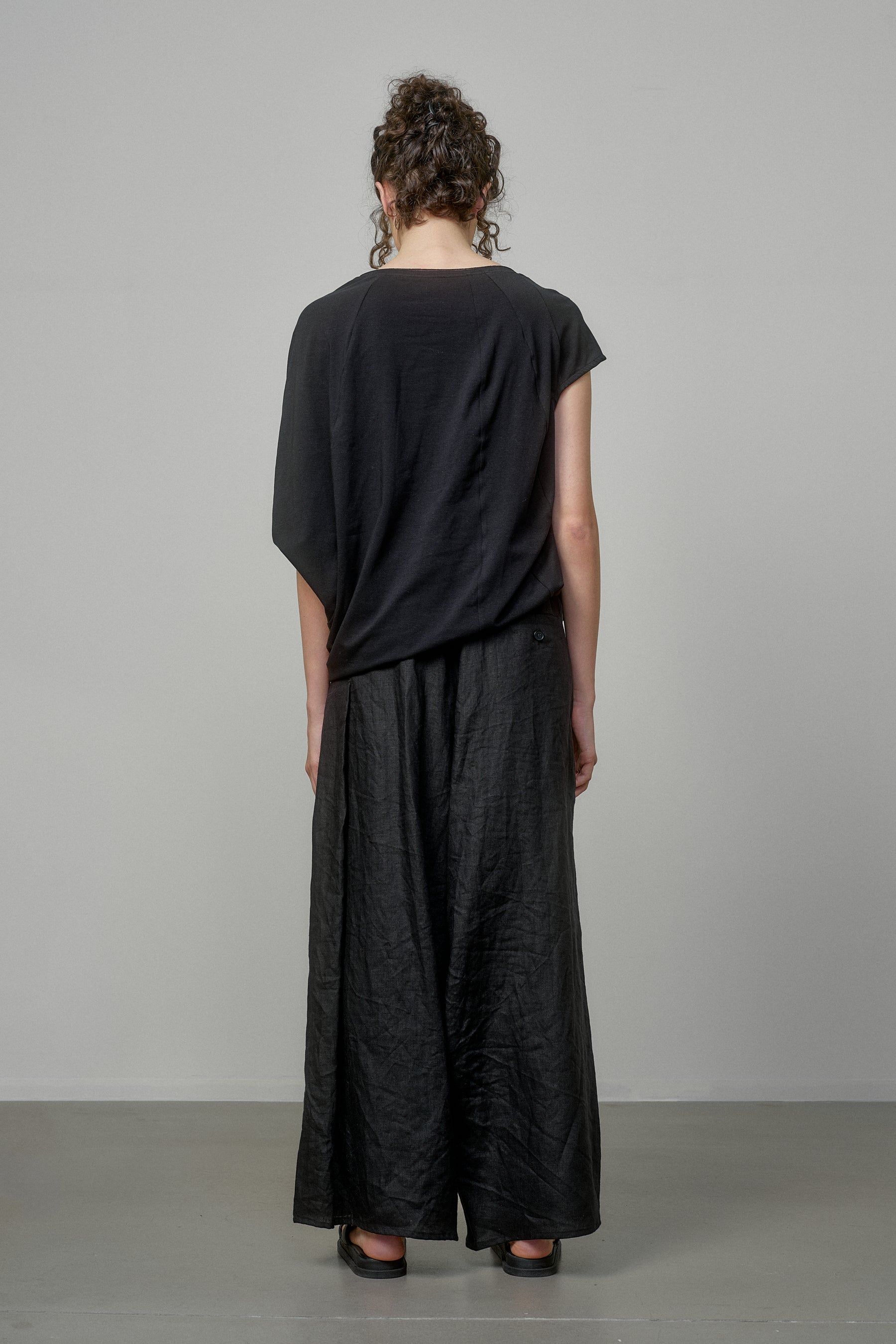 ASYMMETRICAL SLEEVE COTTON BLOUSE