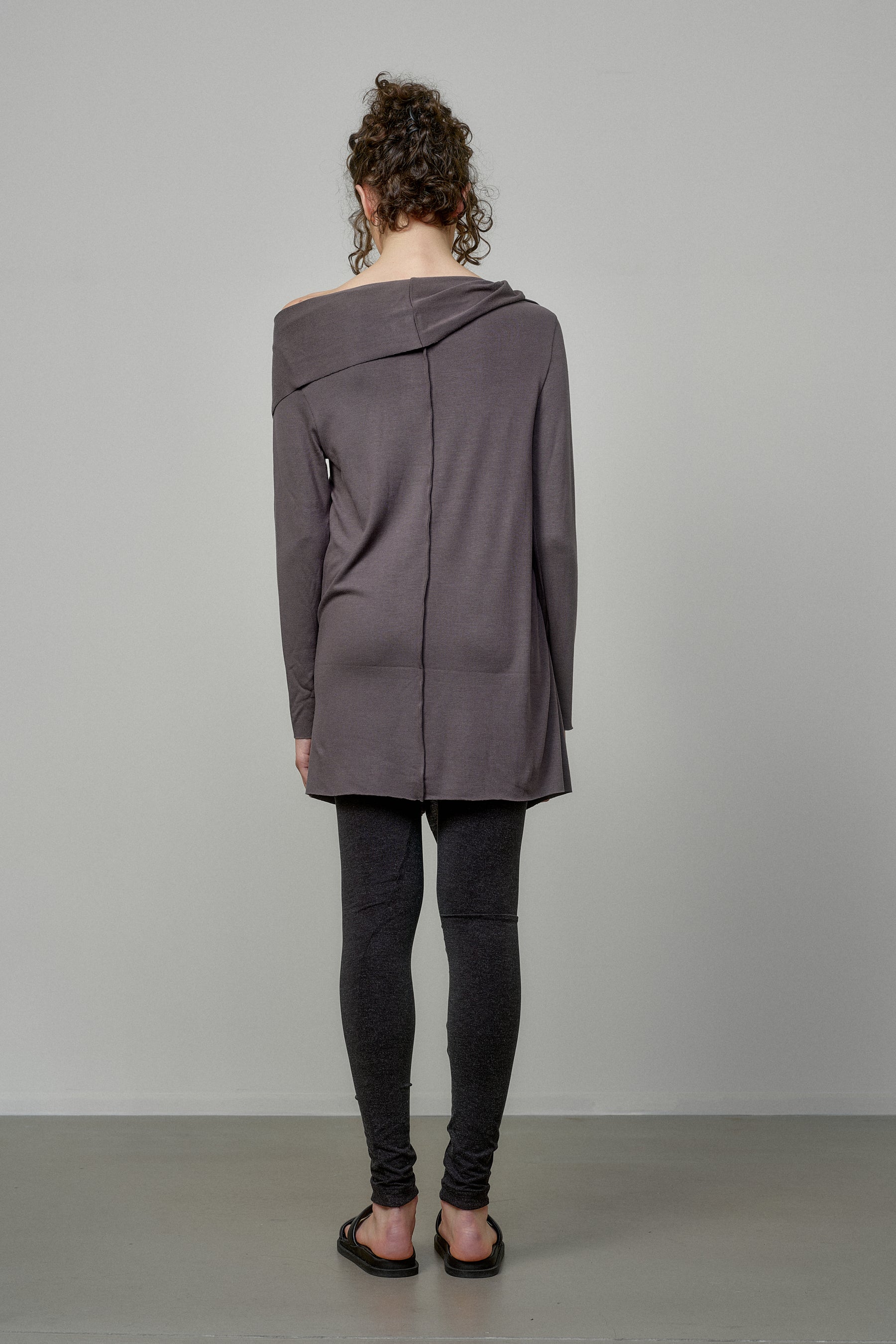 ELEGANT SOFT KNIT TUNIC WITH DRAPED FRONT AND RAW EDGES
