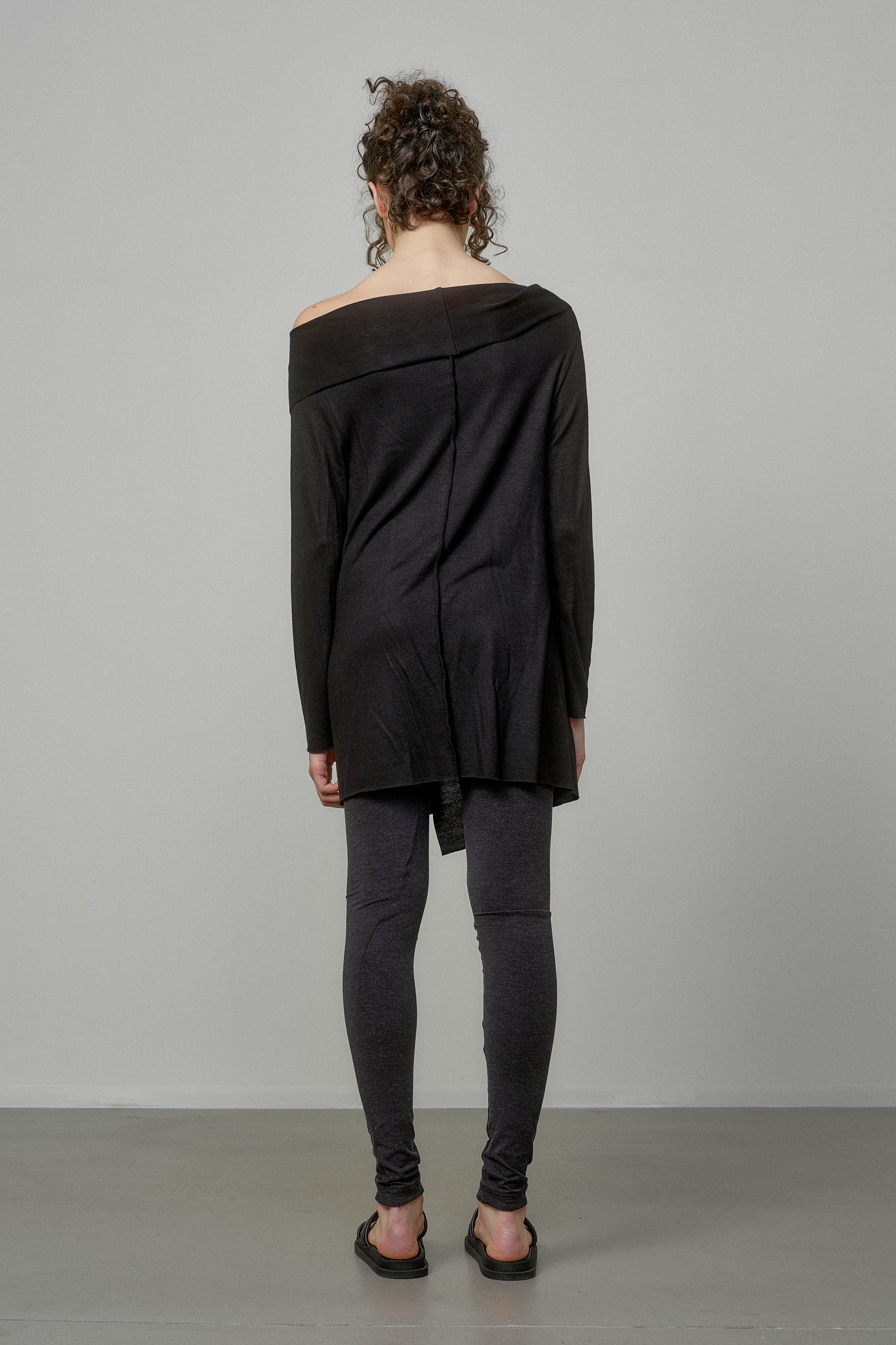 ELEGANT SOFT KNIT TUNIC WITH DRAPED FRONT AND RAW EDGES