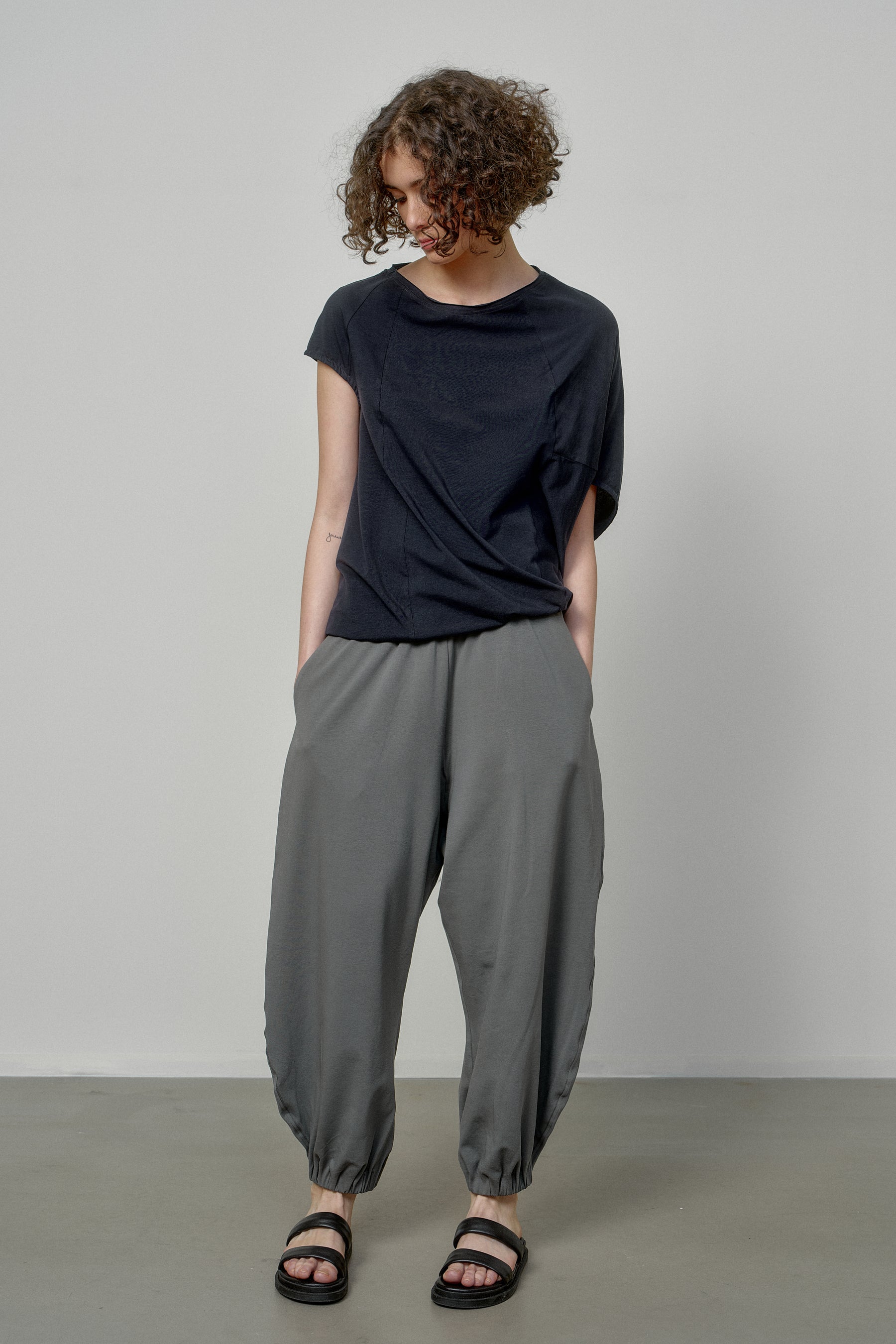 COTTON PANTS WITH ELASTIC WAIST AND CUFFS