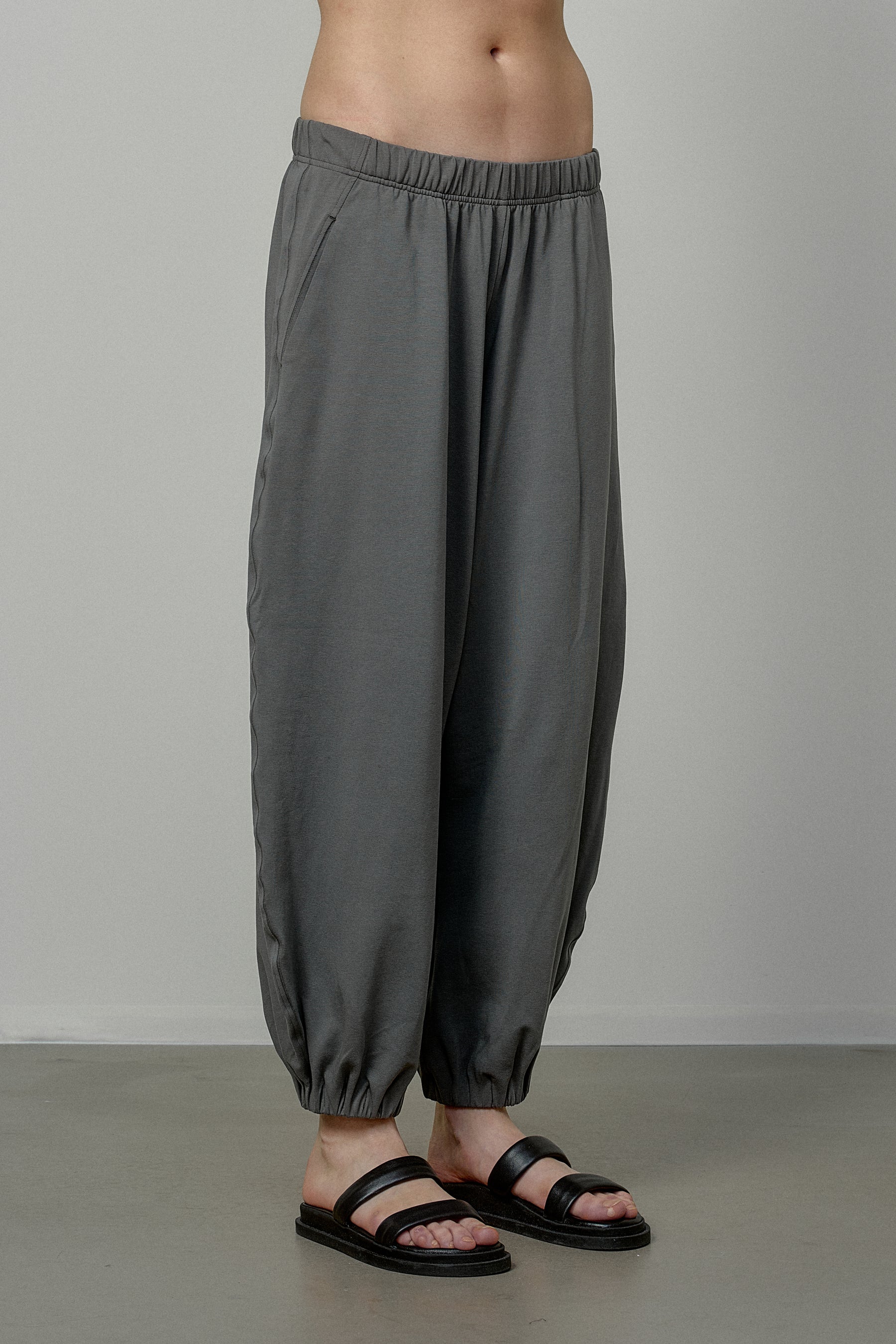 COTTON PANTS WITH ELASTIC WAIST AND CUFFS