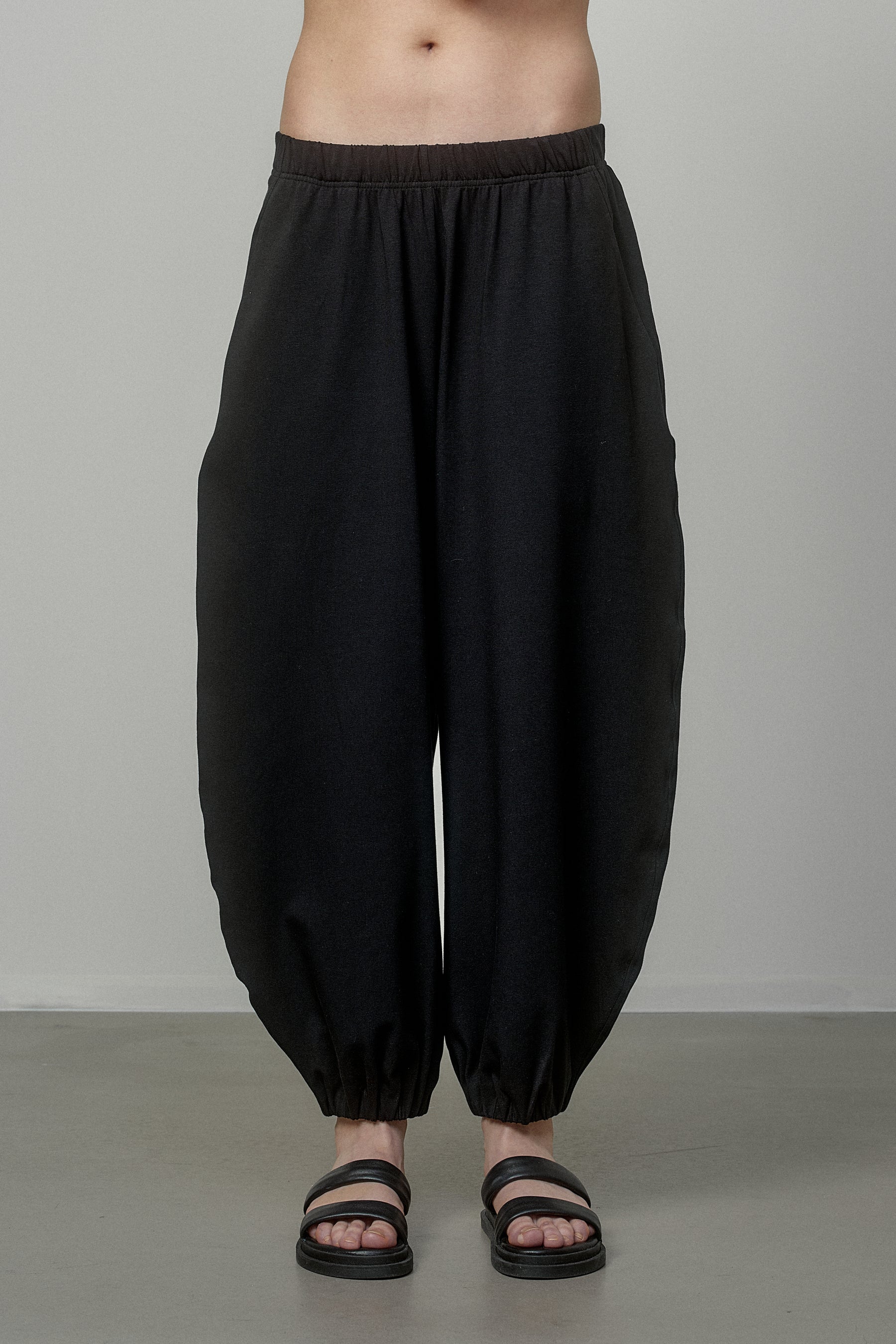 COTTON PANTS WITH ELASTIC WAIST AND CUFFS