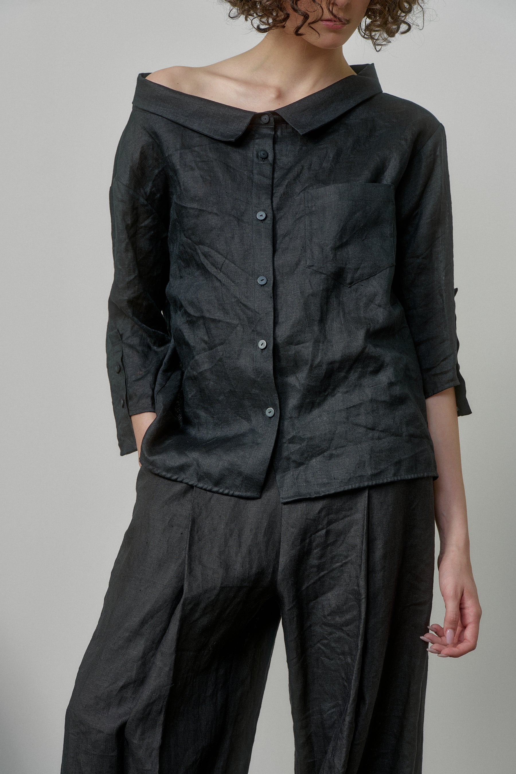 LINEN SHIRT WITH WIDE COLLAR AND 7/8 SLEEVES