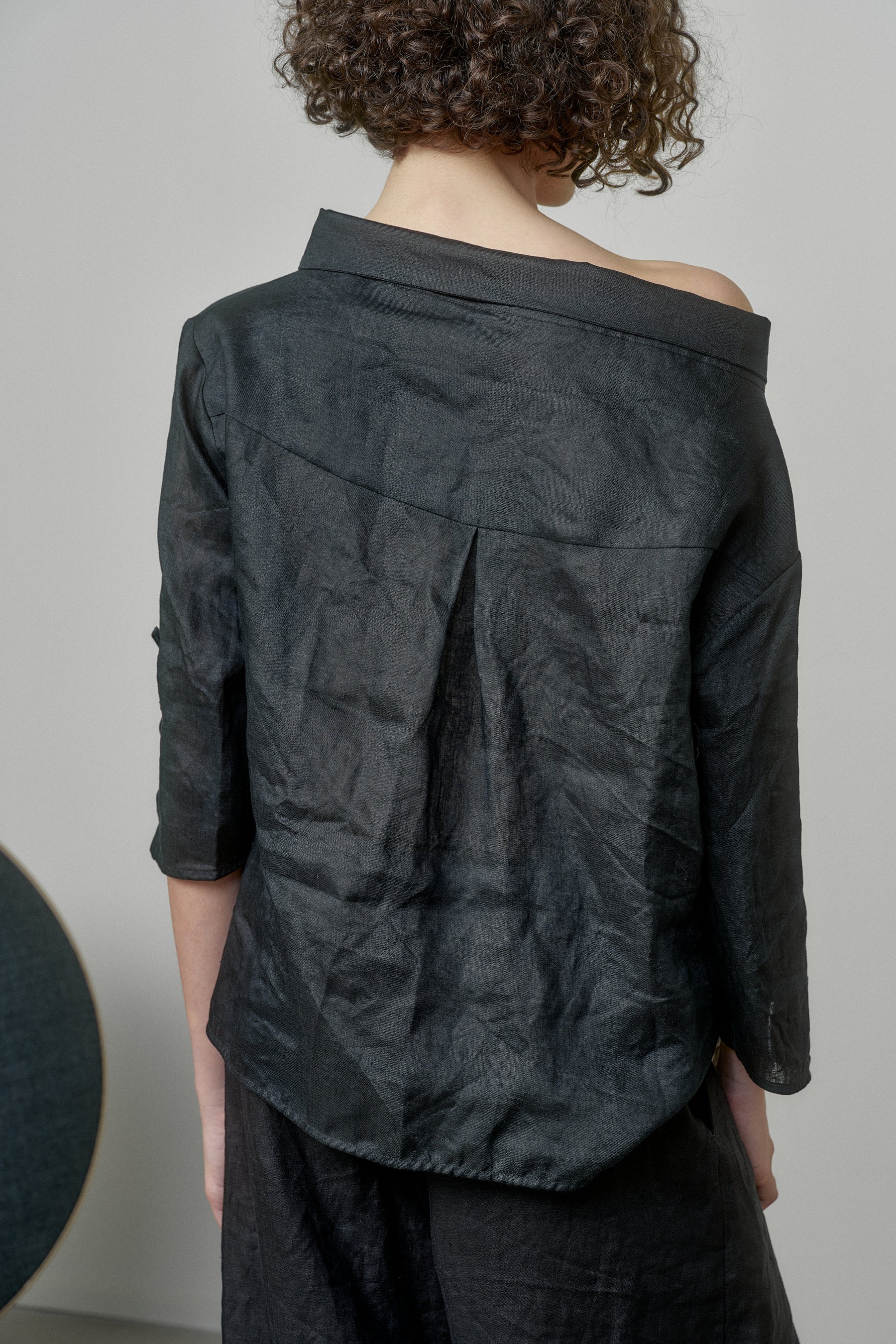 LINEN SHIRT WITH WIDE COLLAR AND 7/8 SLEEVES