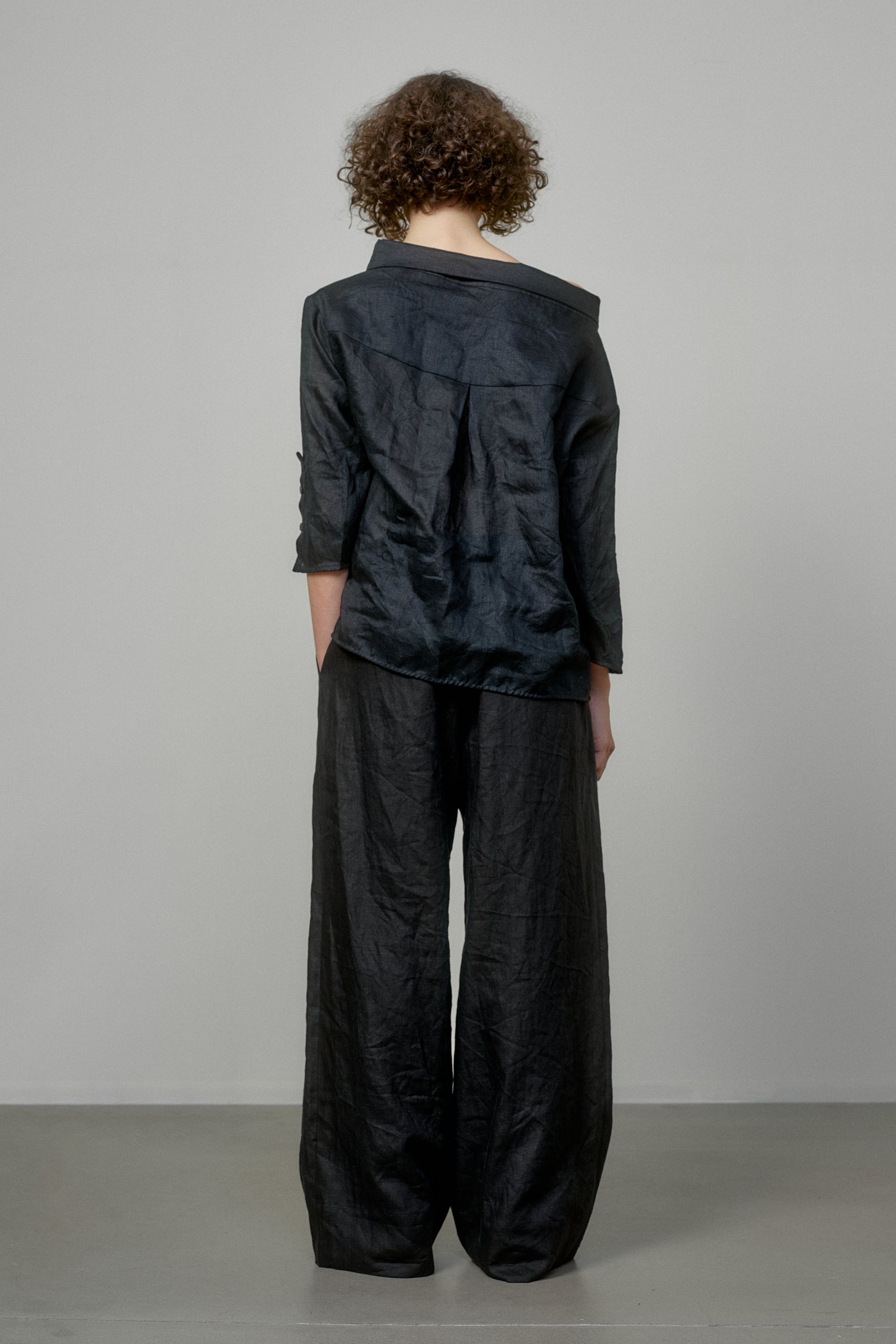 LINEN SHIRT WITH WIDE COLLAR AND 7/8 SLEEVES