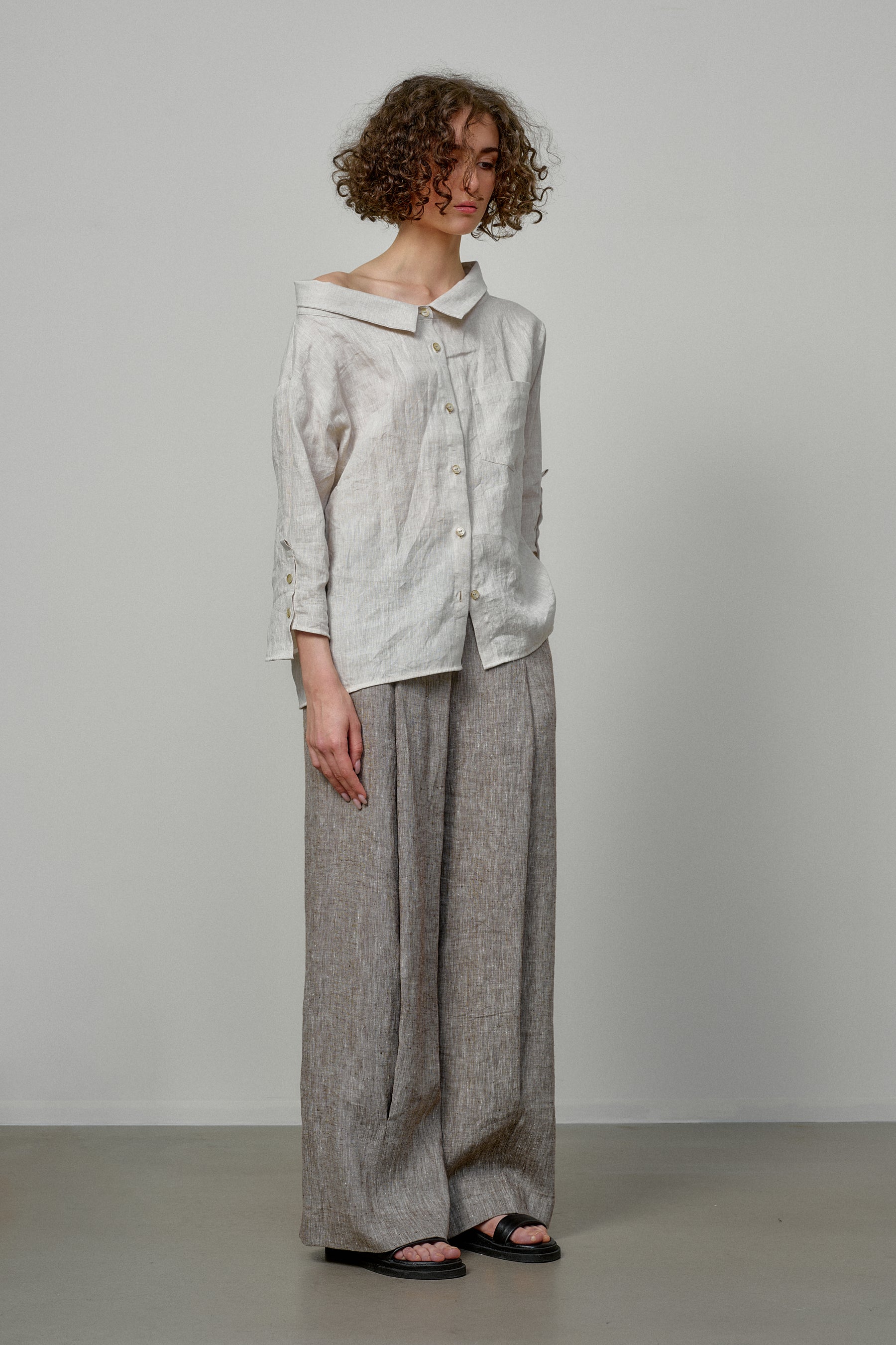 LINEN SHIRT WITH WIDE COLLAR AND 7/8 SLEEVES