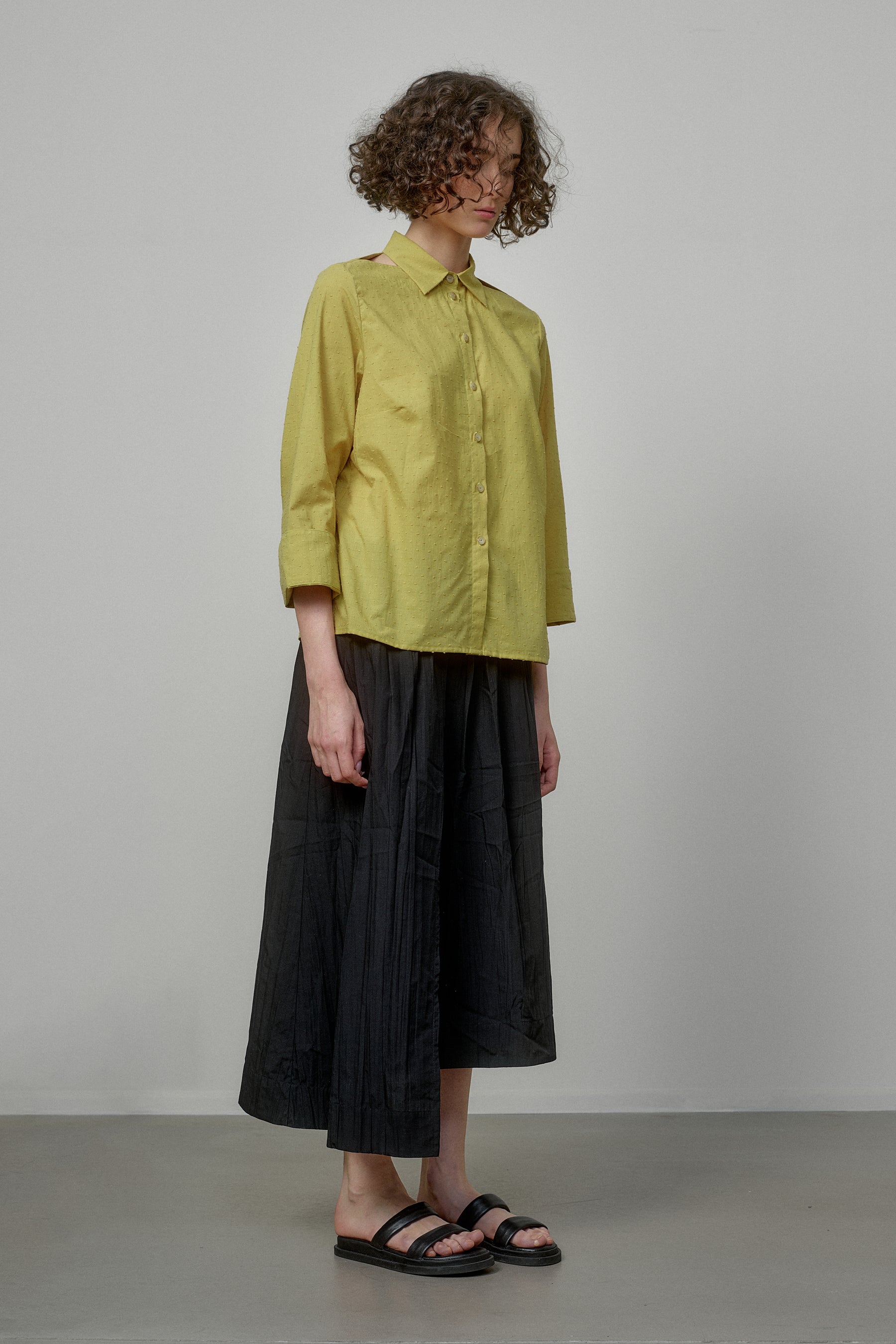 COTTON SHIRT WITH OPEN SHOULDERS AND ROLL-UP SLEEVES