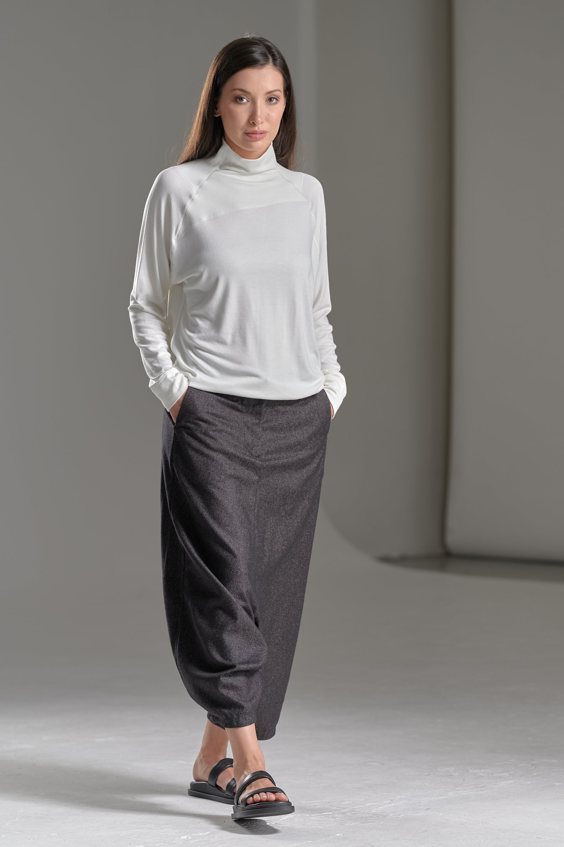 TURTLENECK LOOSE TOP