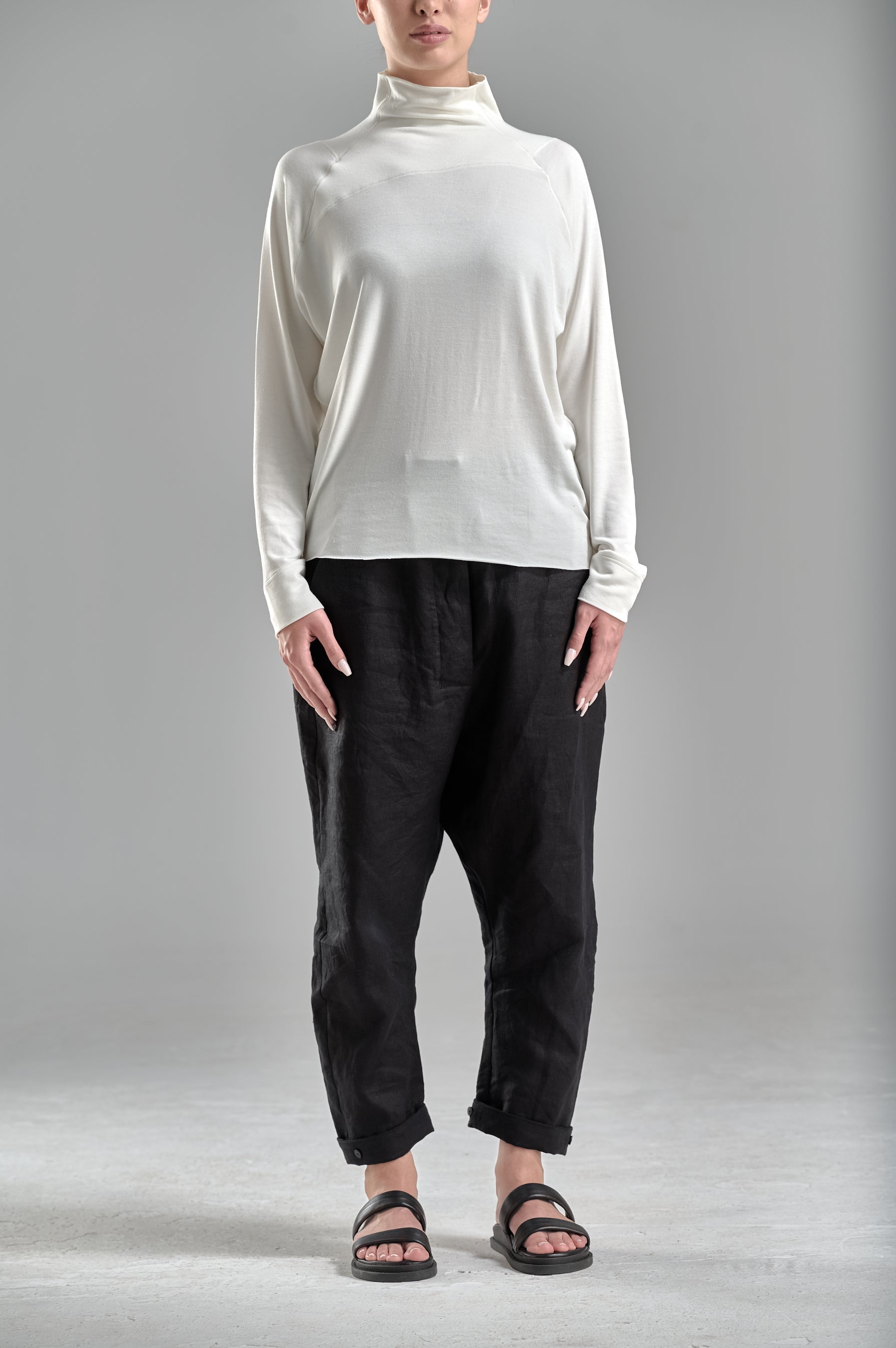 TURTLENECK LOOSE TOP