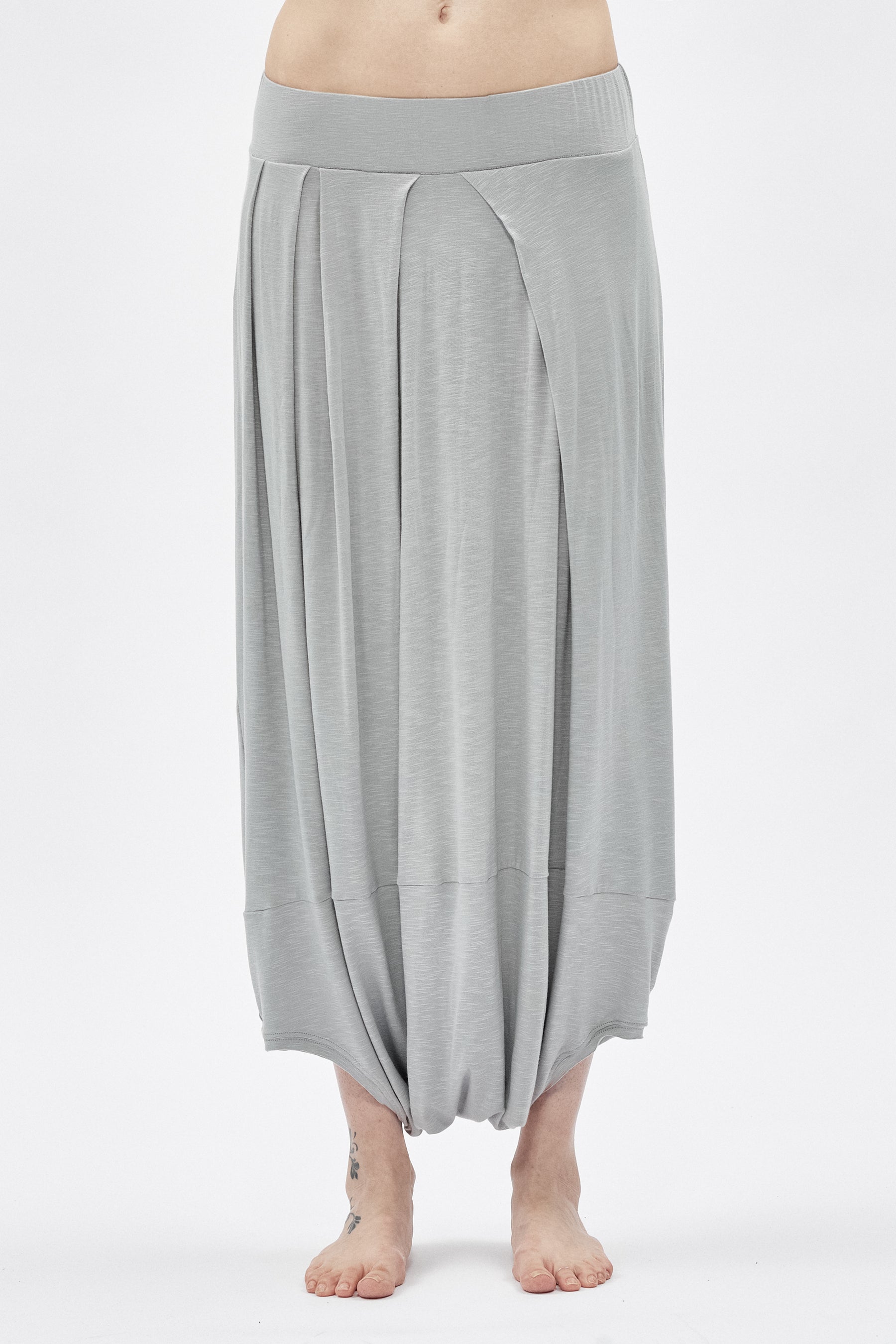 LOW CROTCH DRAPE SKIRT