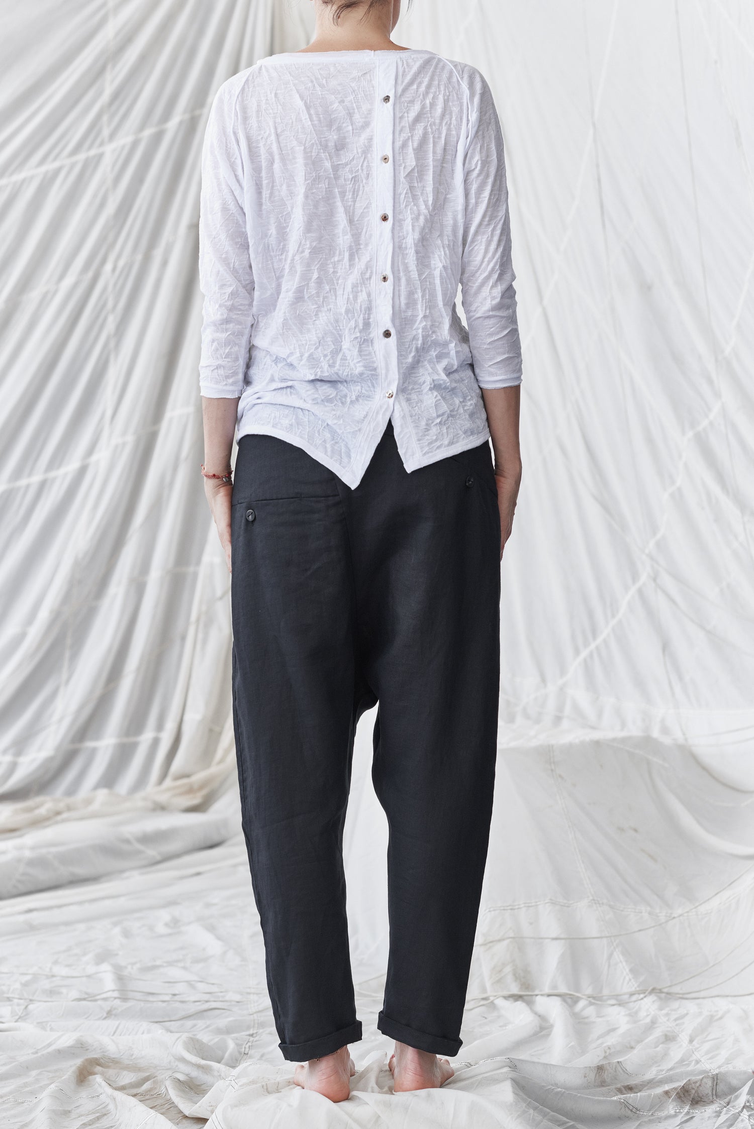 WHITE WRINKLED BOATNECK BLOUSE