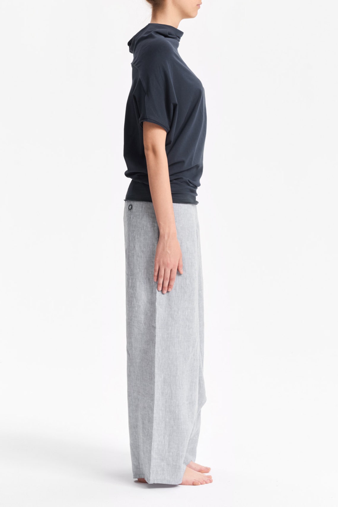 OVERSIZED SHORT SLEEVED BAT TOP