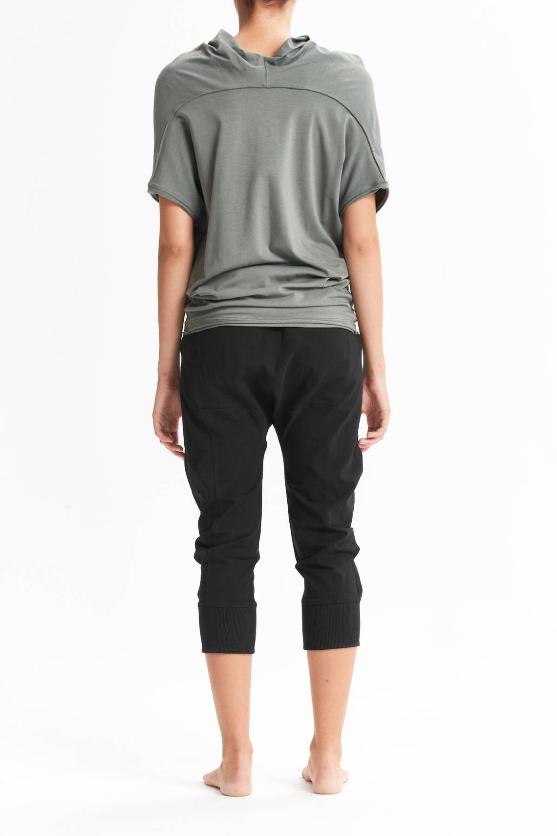 OVERSIZED SHORT SLEEVED BAT TOP