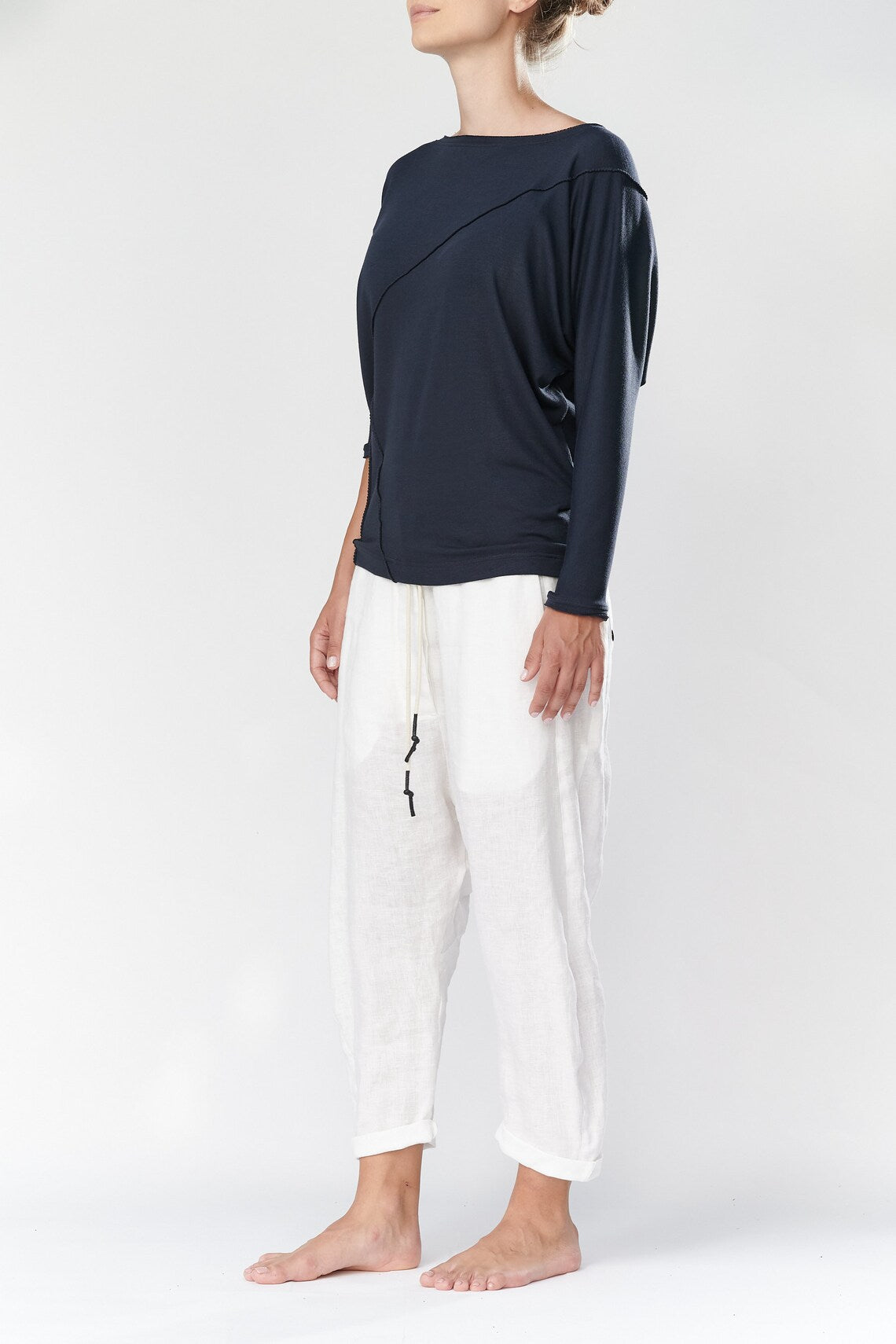 ASYMMETRICAL REVERSIBLE BOATNECK TOP