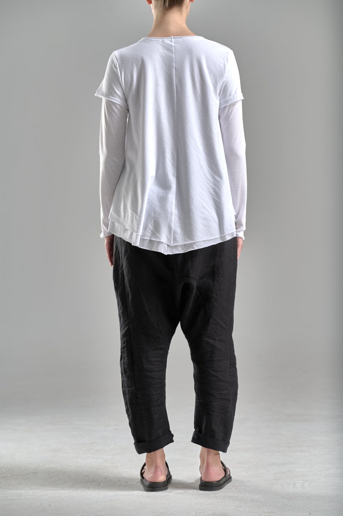 DOUBLE LAYERED LOOSE WHITE TOP - LONG SLEEVES