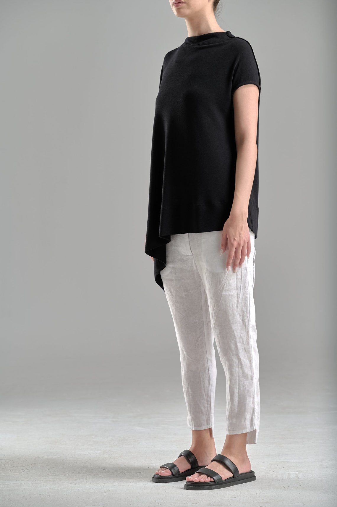 ASYMMETRICAL CAP SLEEVE TUNIC TOP