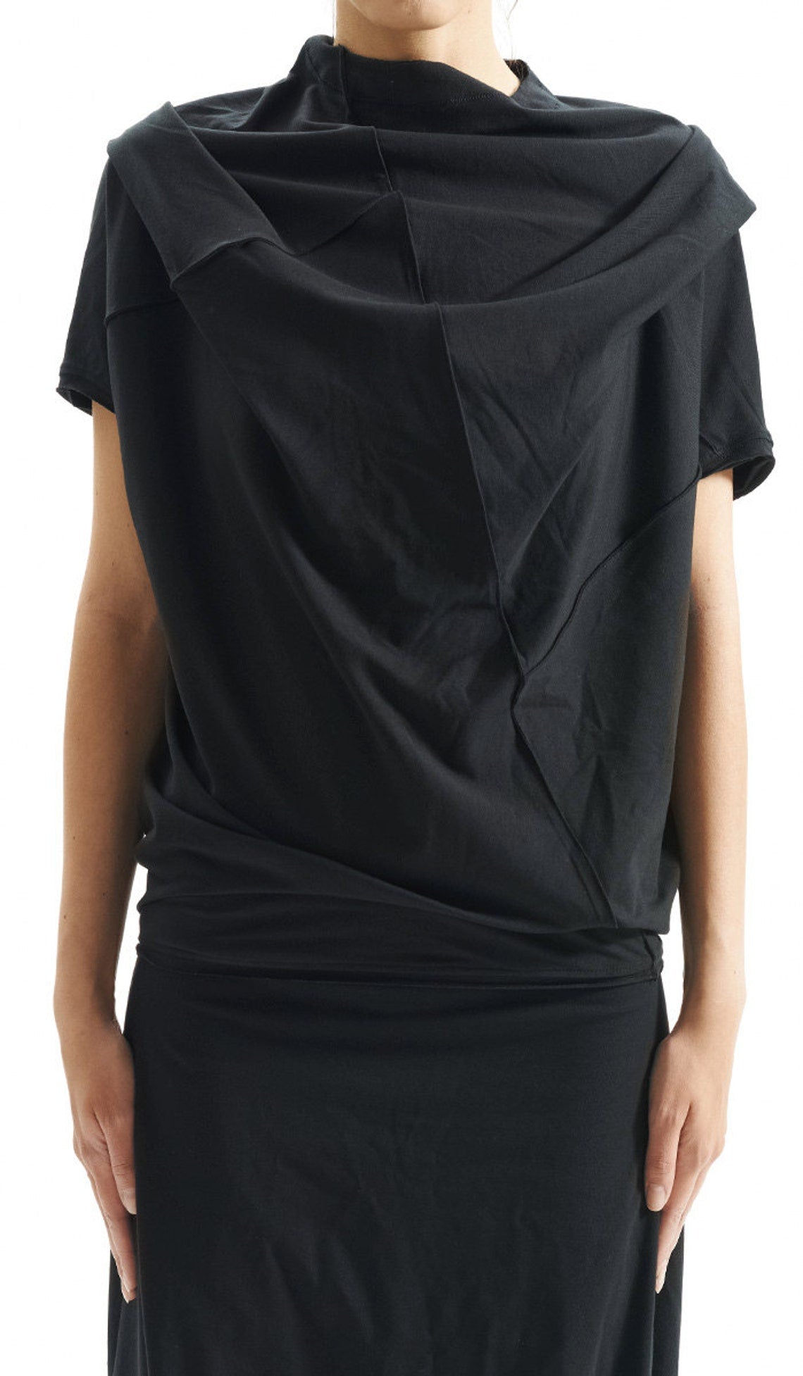 BLACK OVERSIZED SHORT SLEEVED TOP