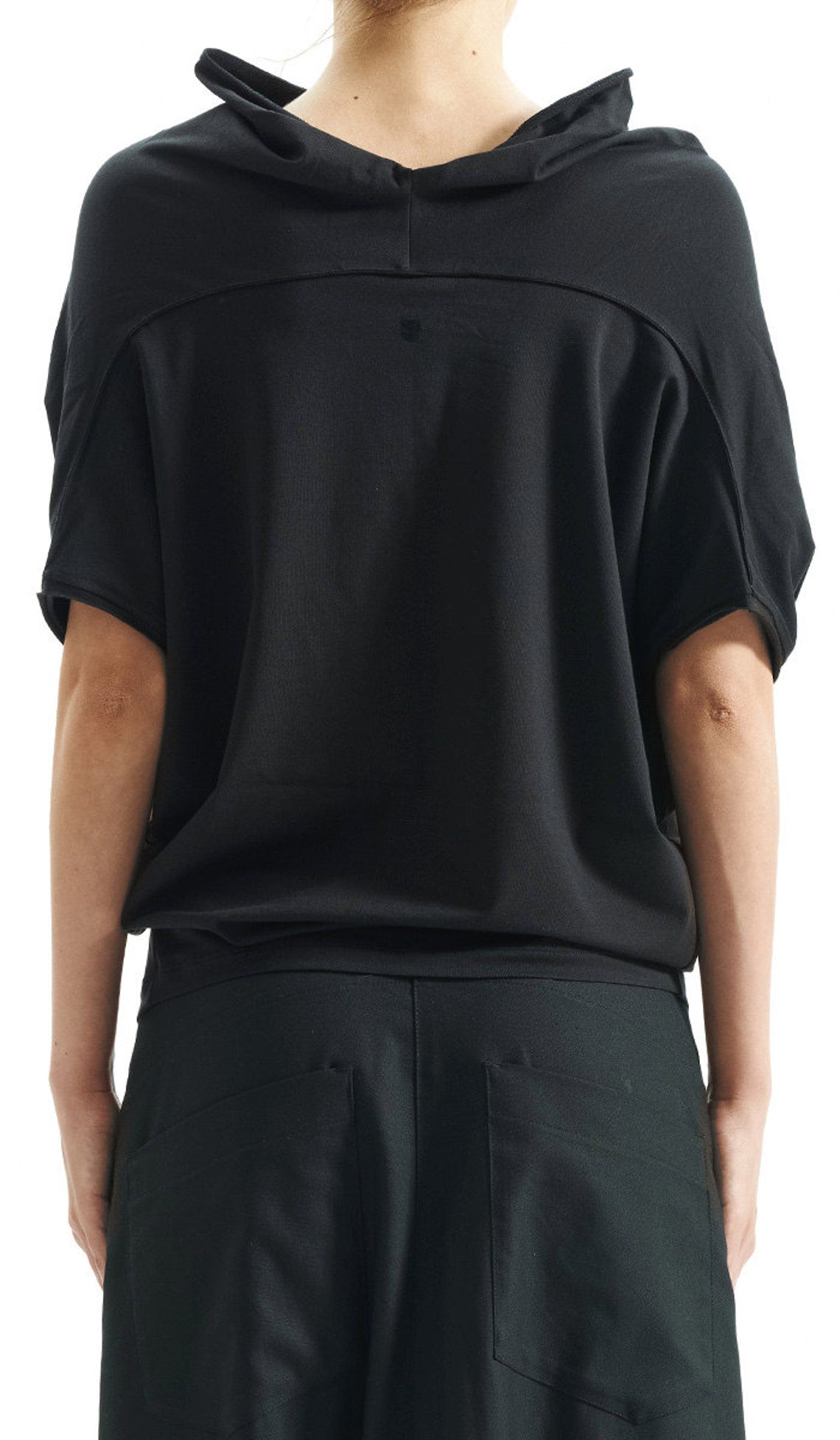 OVERSIZED SHORT SLEEVED BAT TOP