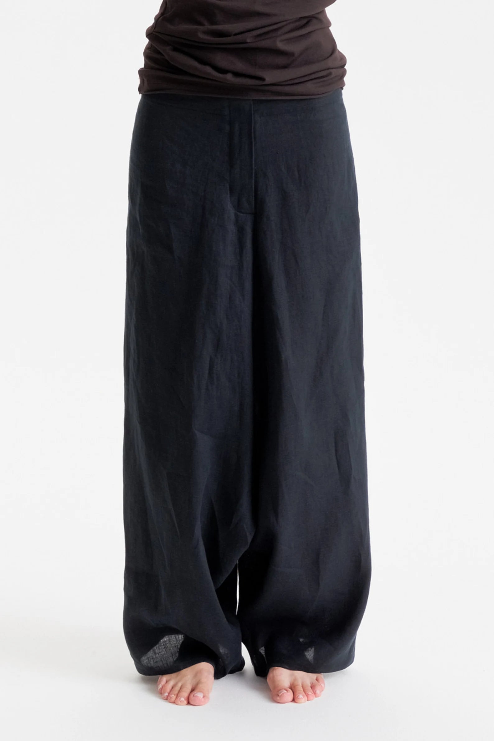 LOW CROTCH LINEN PANTS