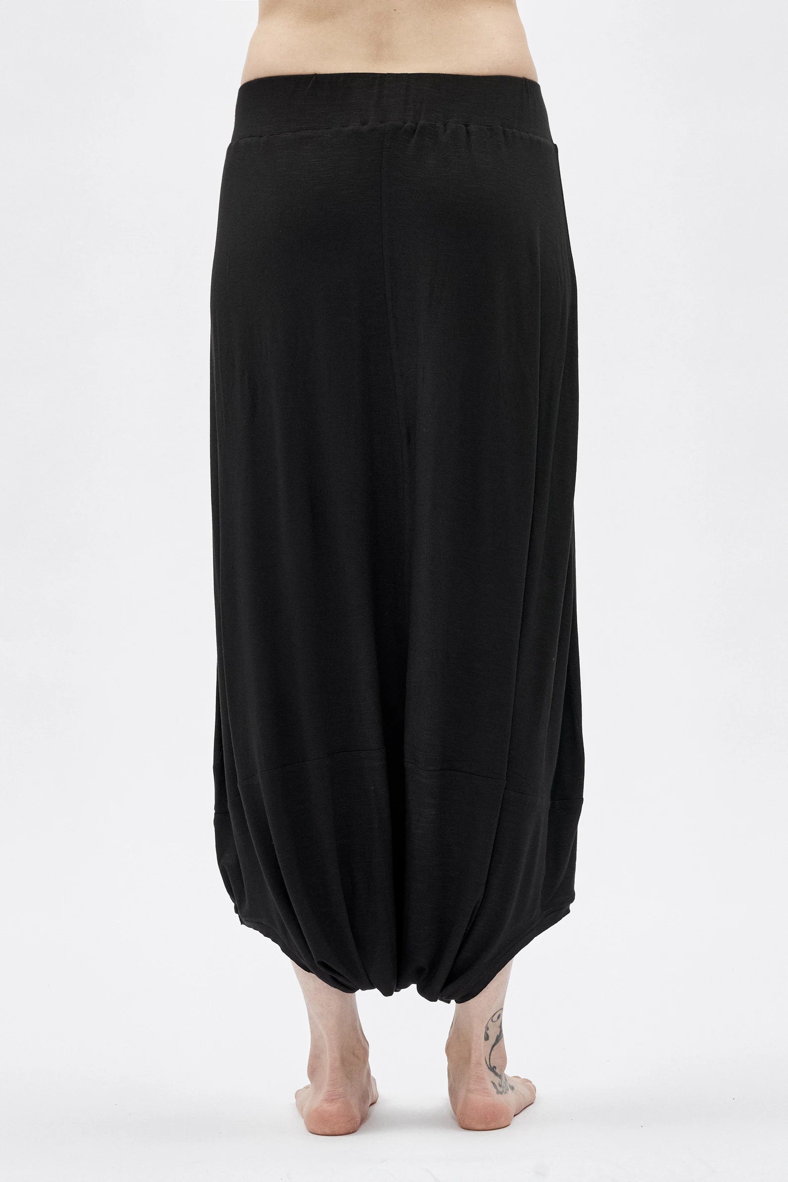 LOW CROTCH DRAPE SKIRT