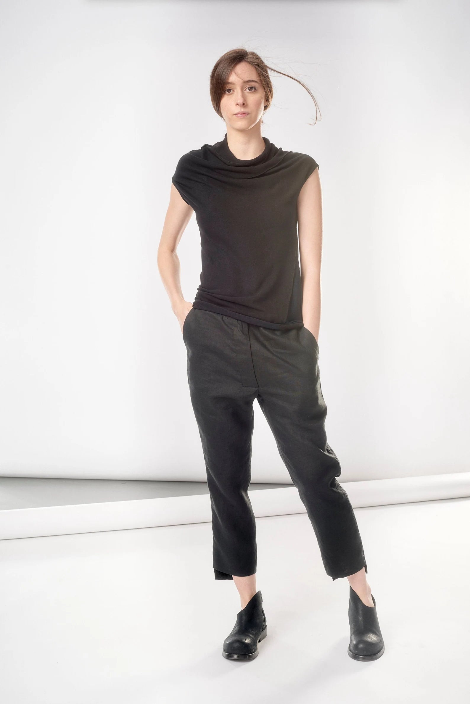 CROPPED LINEN PANTS