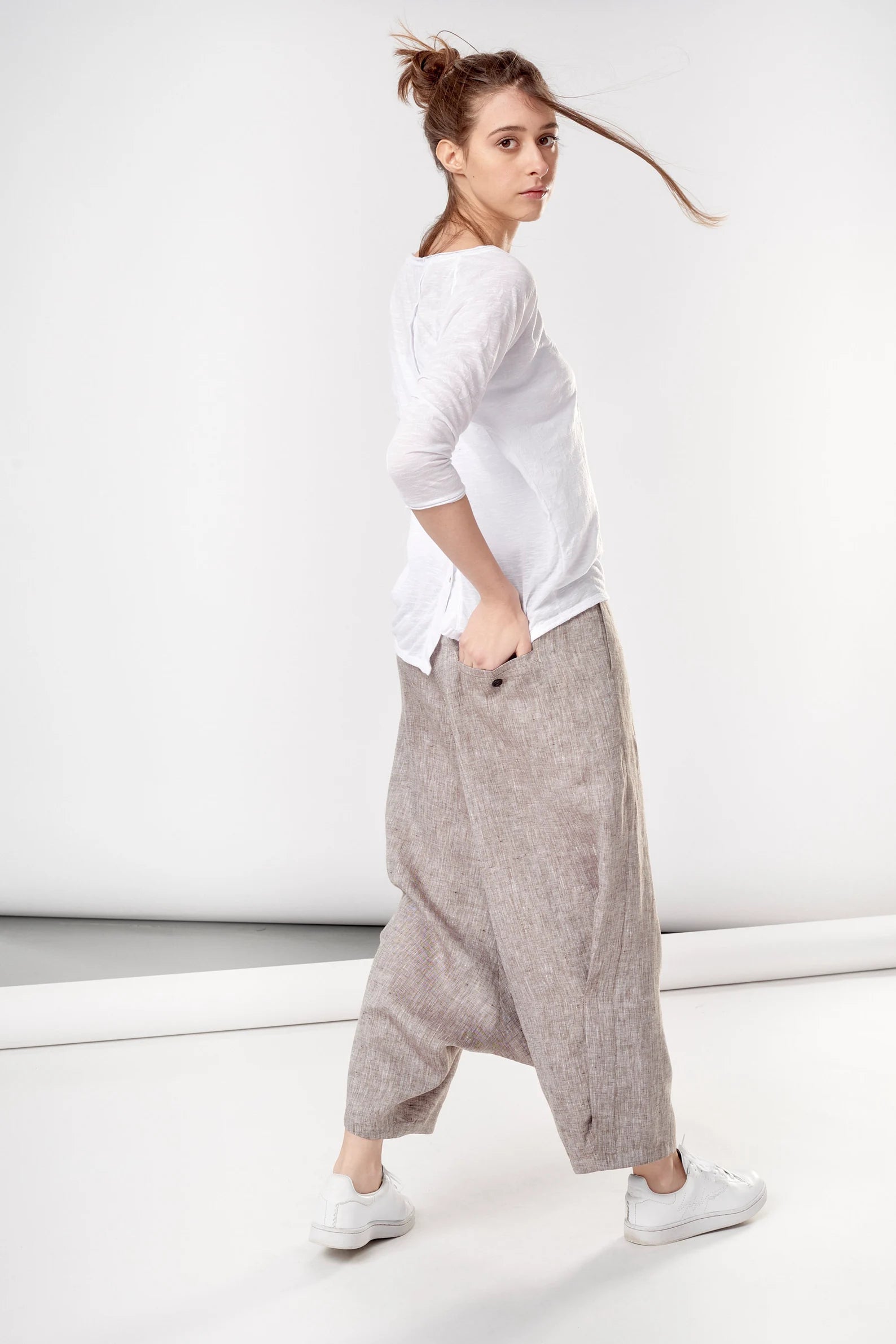 CROPPED LOW CROTCH LINEN PANTS