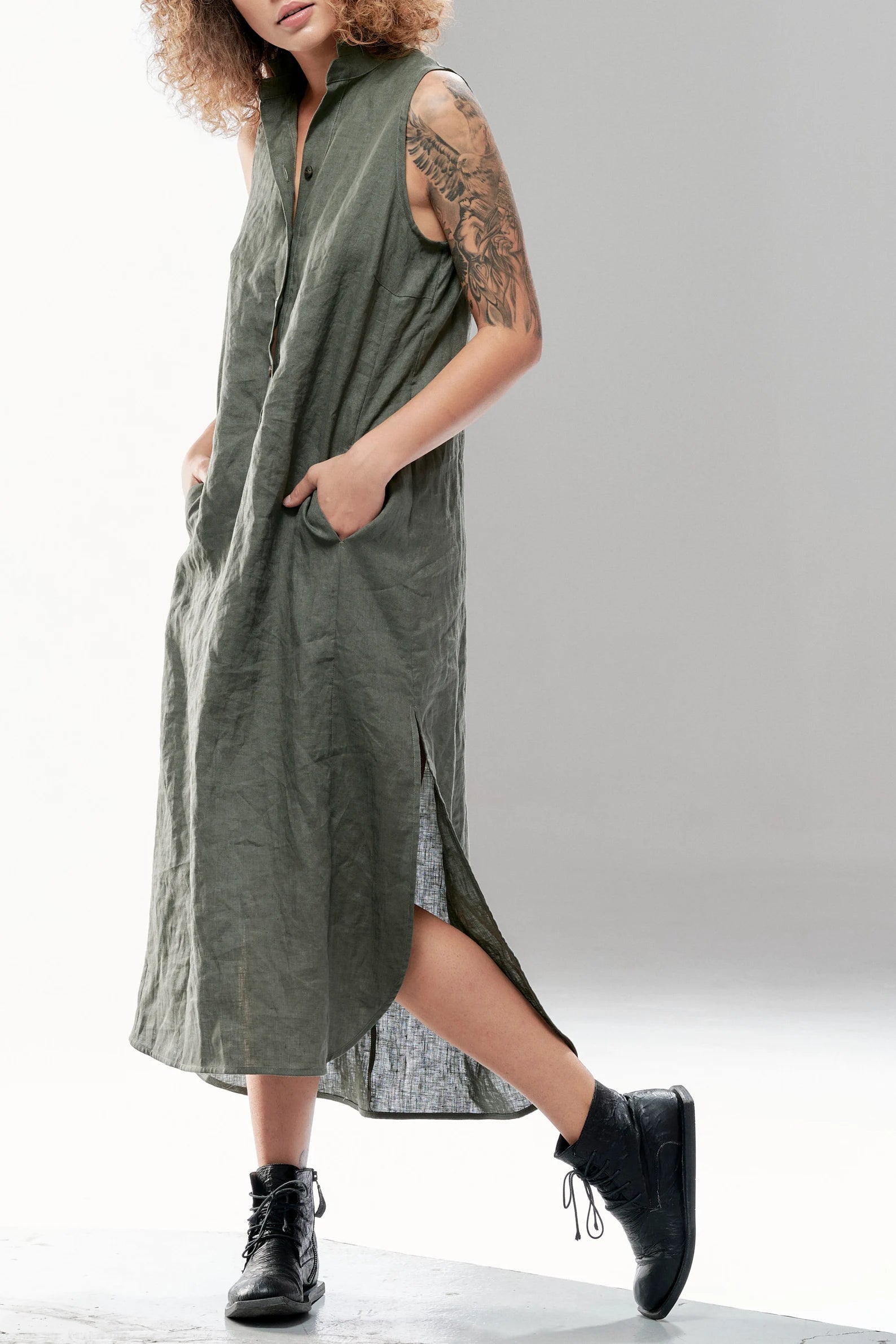 LINEN DRESS WITH BUTTONS