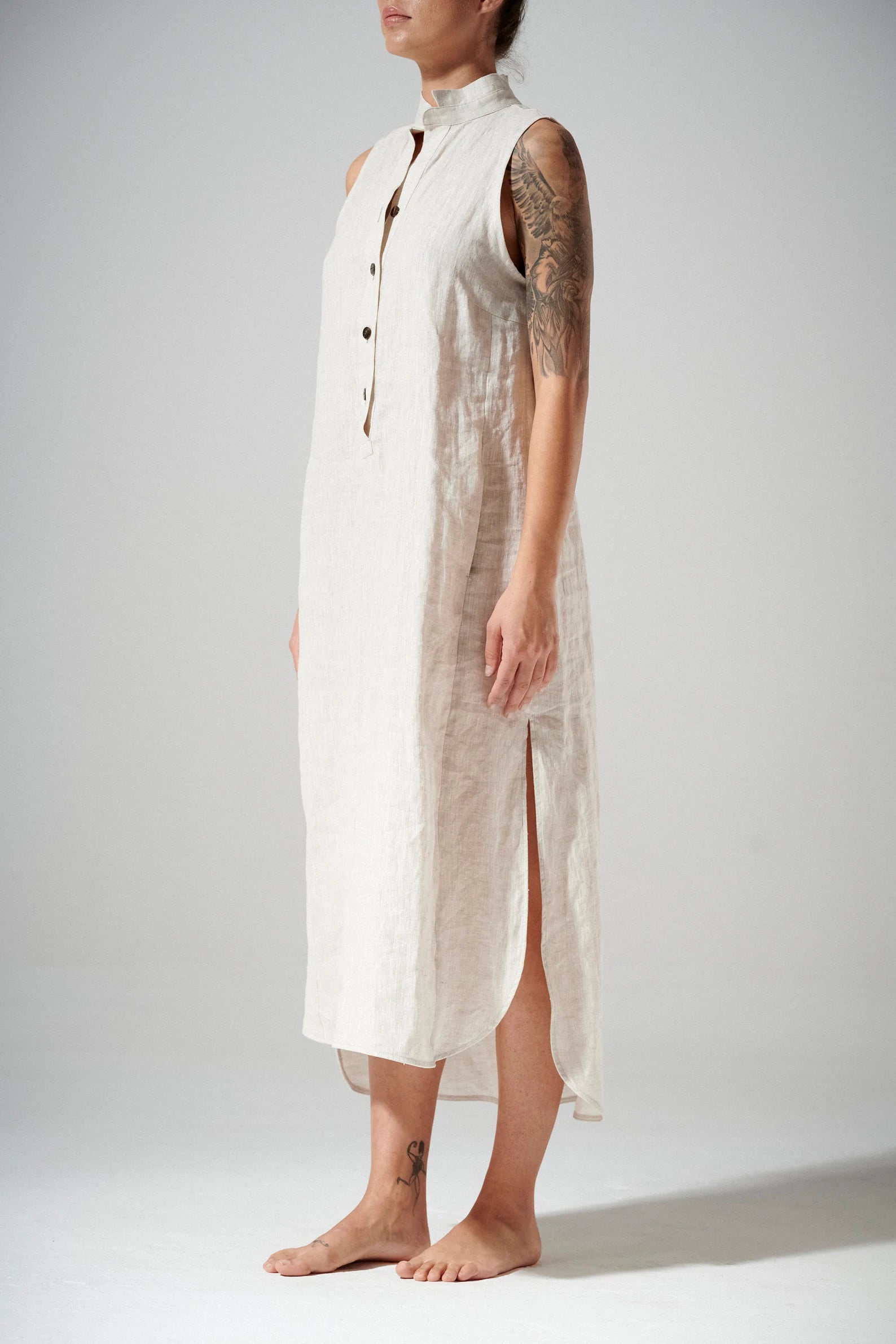 LINEN DRESS WITH BUTTONS