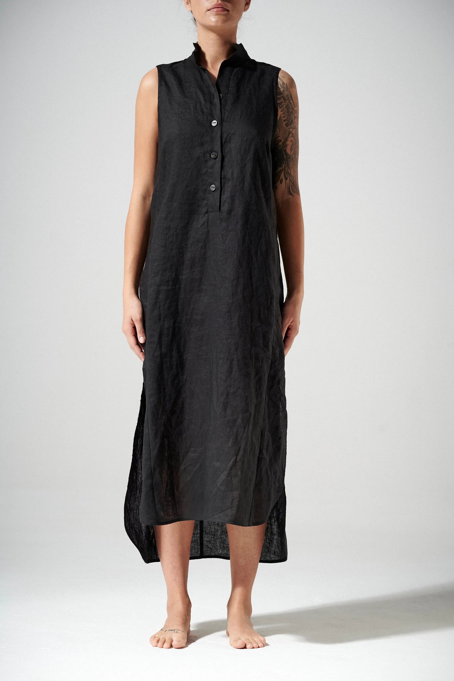 LINEN DRESS WITH BUTTONS