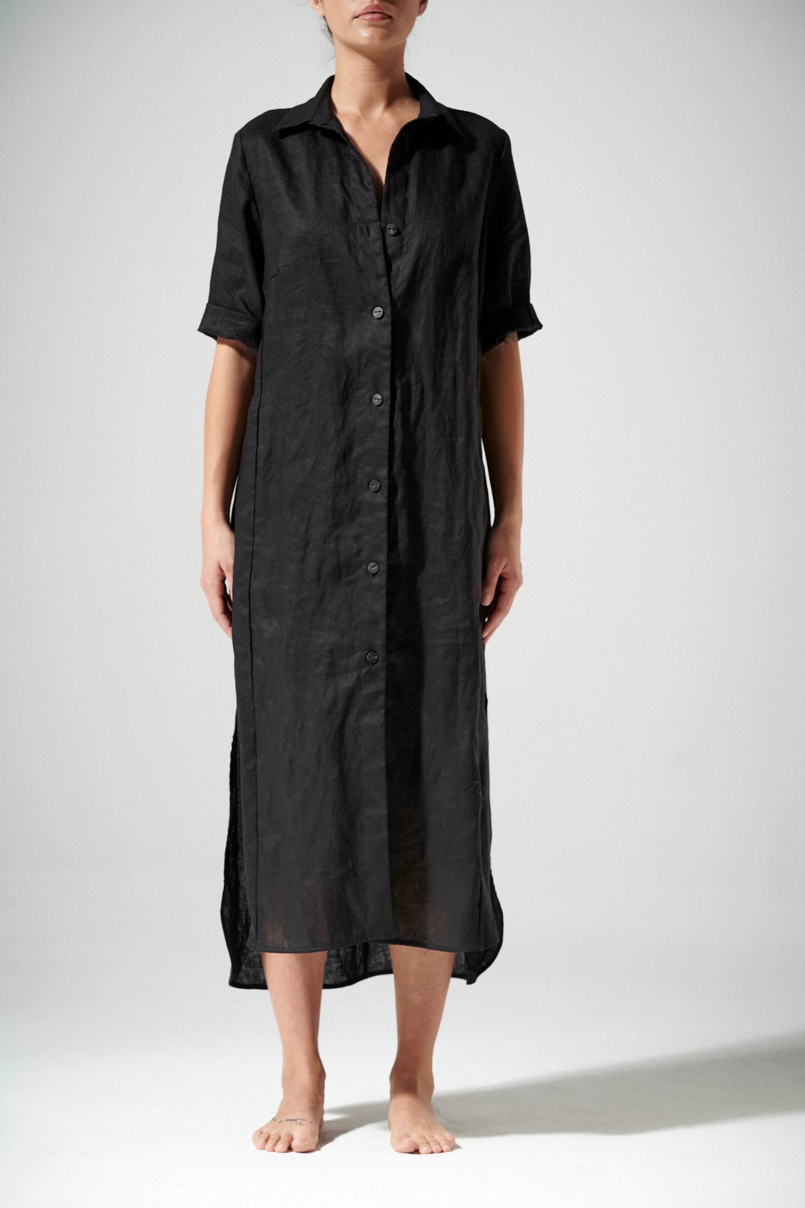 SHORT SLEEVED LINEN DRESS