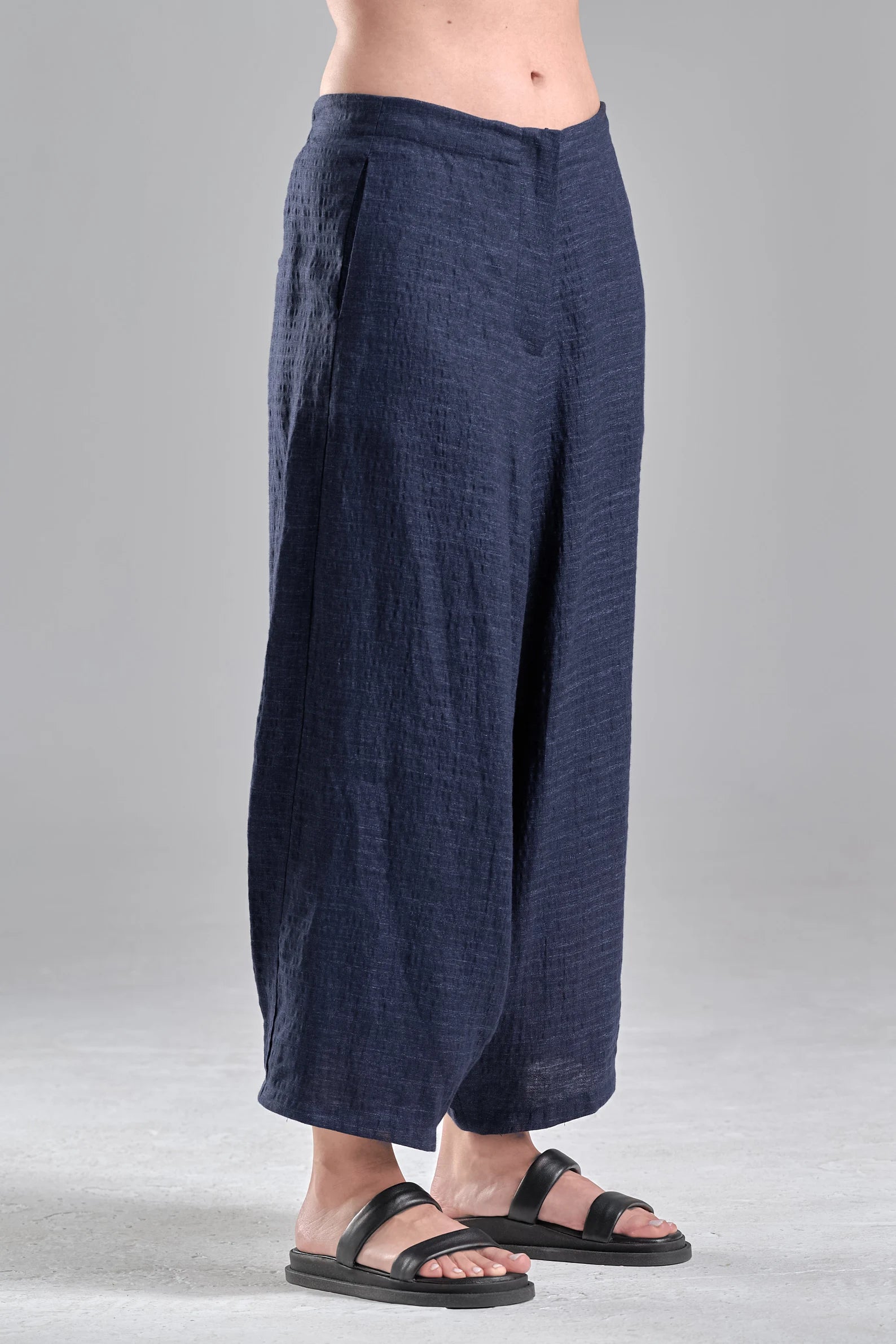 CROPPED LOW CROTCH LINEN PANTS