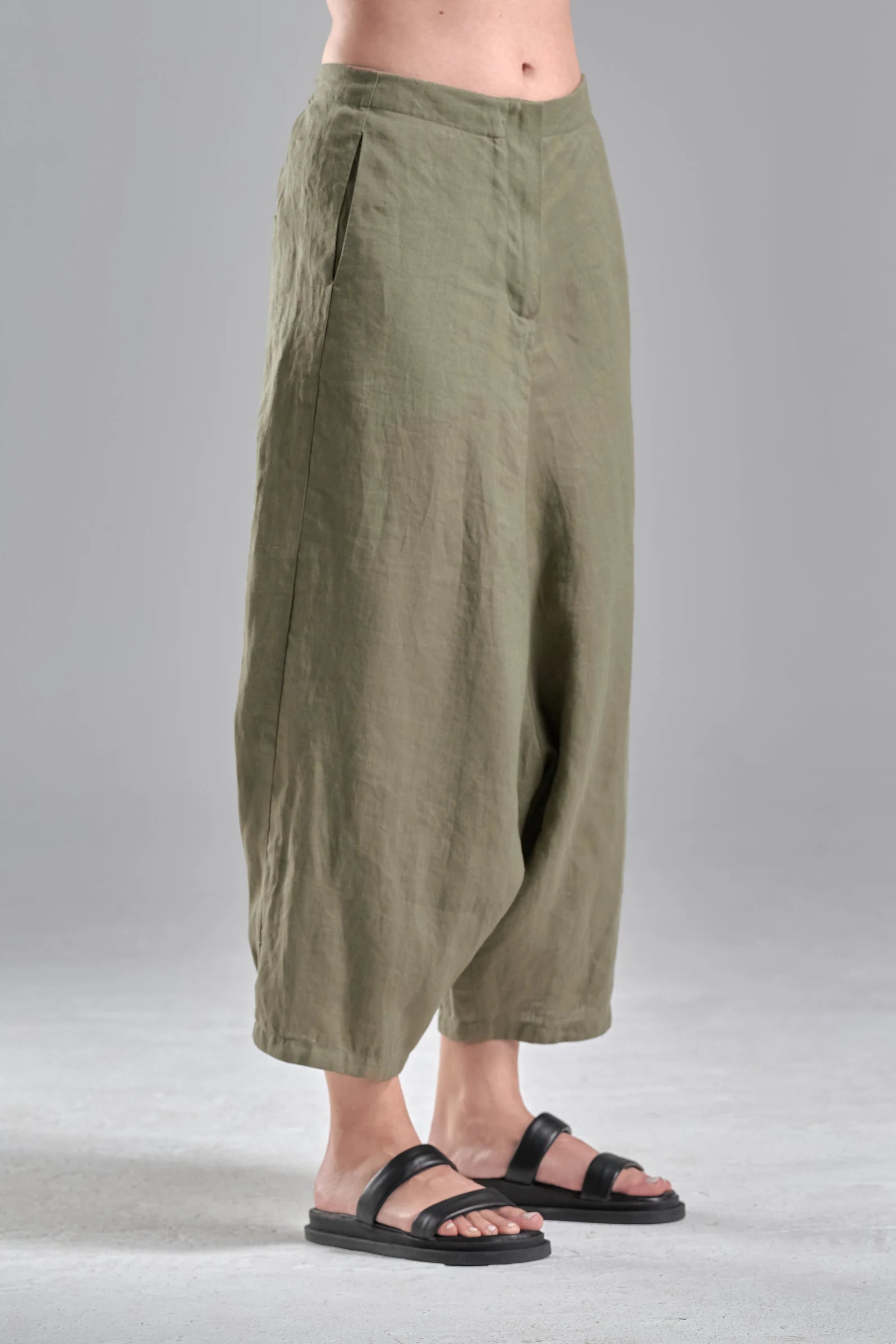 CROPPED LOW CROTCH LINEN PANTS