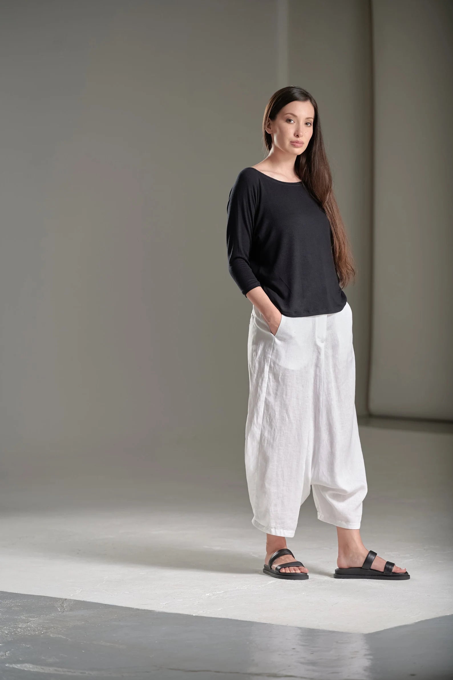 CROPPED LOW CROTCH LINEN PANTS