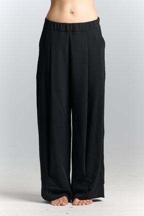 PLEATED PANTS WITH POCKETS