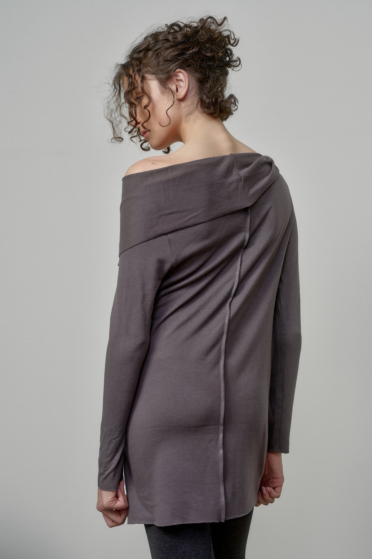 ELEGANT SOFT KNIT TUNIC WITH DRAPED FRONT AND RAW EDGES
