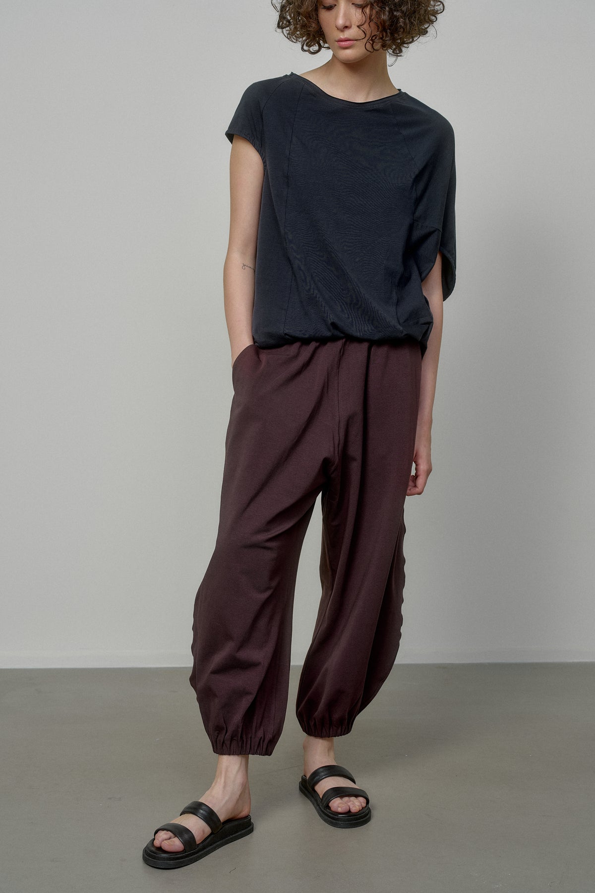 COTTON PANTS WITH ELASTIC WAIST AND CUFFS