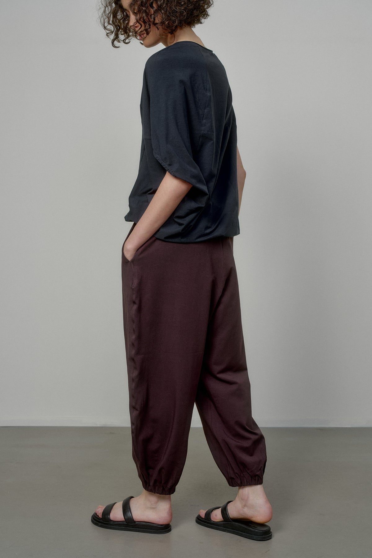 COTTON PANTS WITH ELASTIC WAIST AND CUFFS