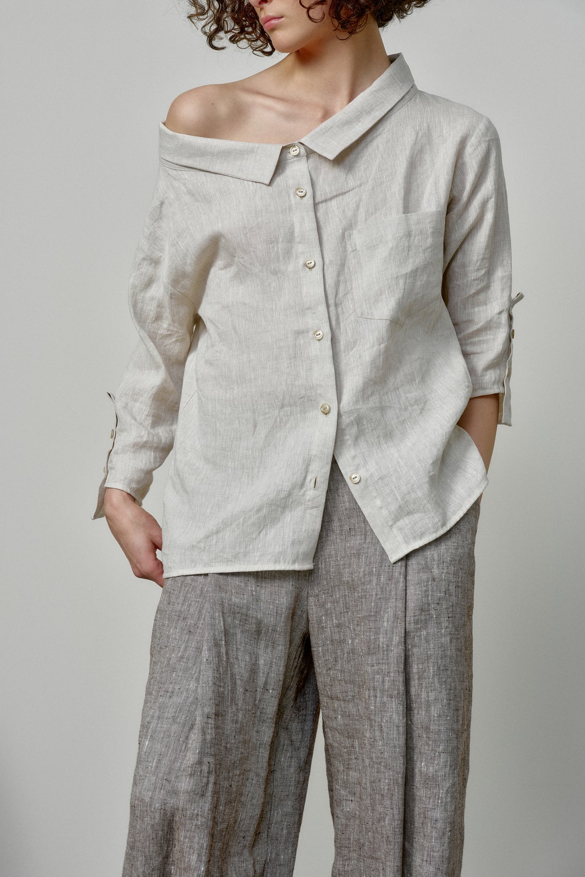 LINEN SHIRT WITH WIDE COLLAR AND 7/8 SLEEVES