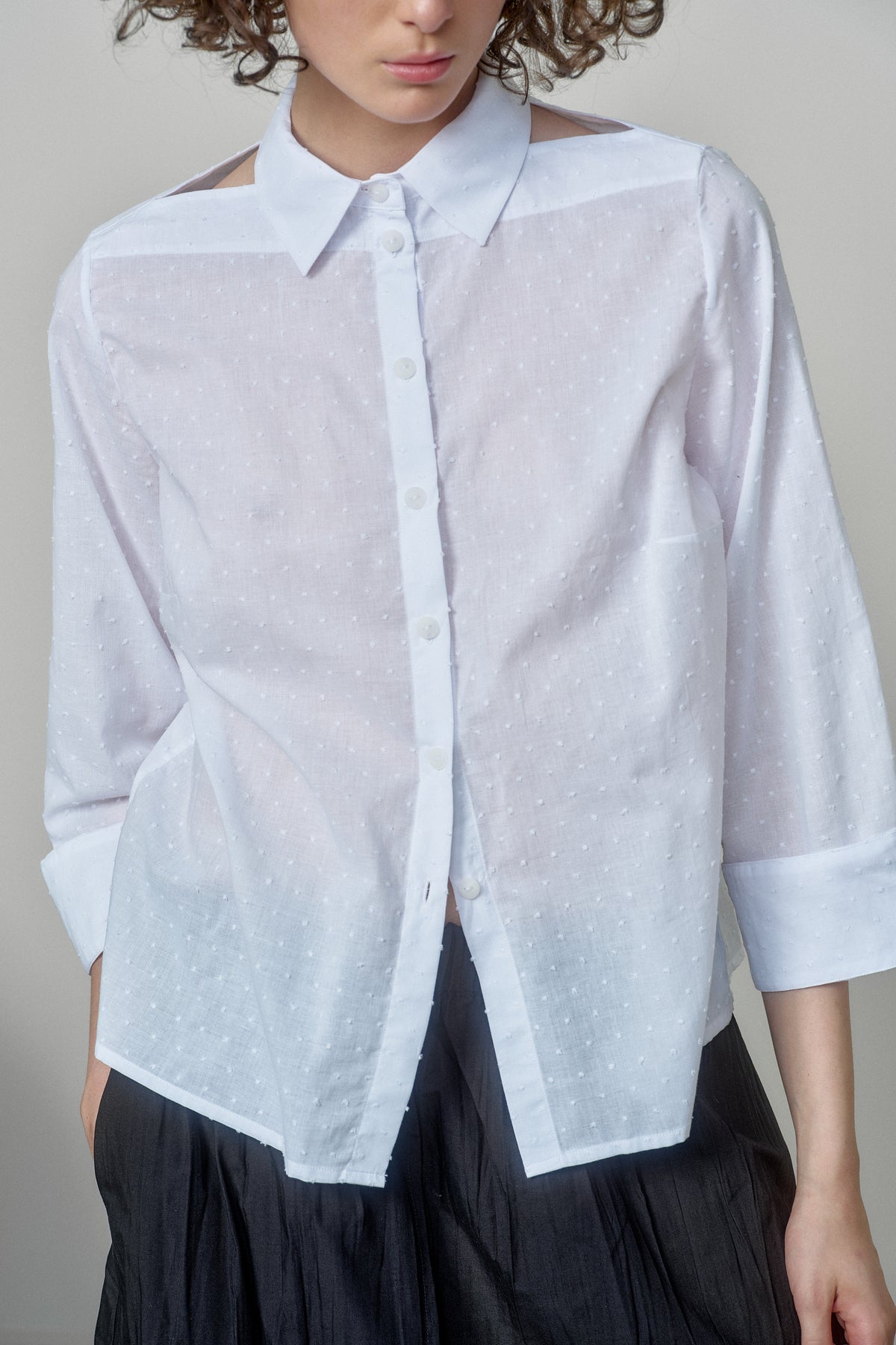COTTON SHIRT WITH OPEN SHOULDERS AND ROLL-UP SLEEVES