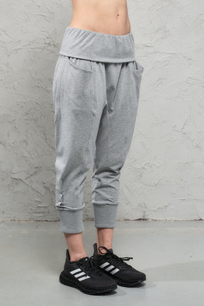 MUTED BORDO YOGA CROPPED PANTS WITH POCKETS
