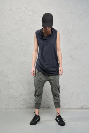 OLIVE GREEN YOGA CROPPED PANTS WITH POCKETS