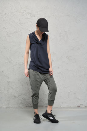 OLIVE GREEN YOGA CROPPED PANTS WITH POCKETS