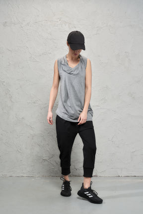 BLACK YOGA CROPPED PANTS WITH POCKETS