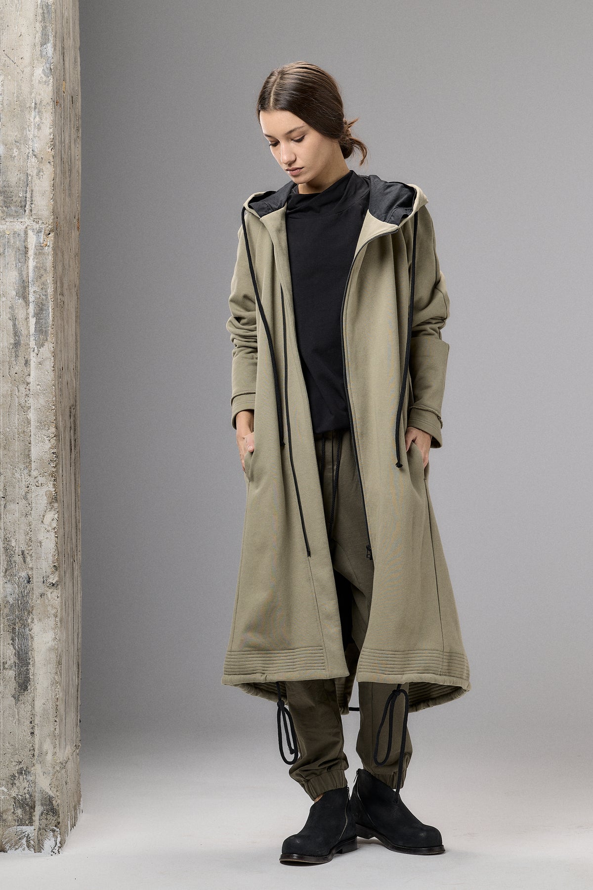 LONG HOODED ZIPPER OLIVE GREEN JACKET
