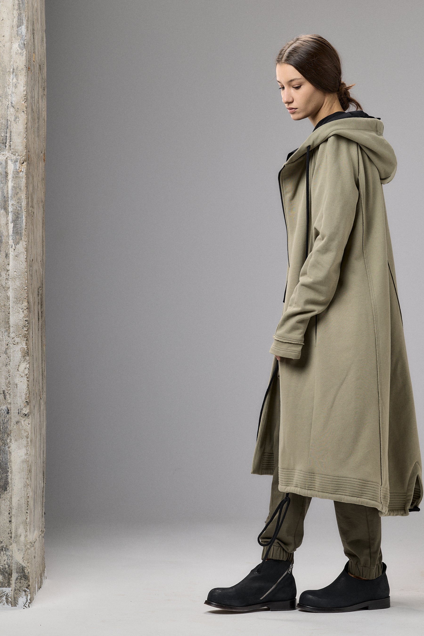 LONG HOODED ZIPPER OLIVE GREEN JACKET