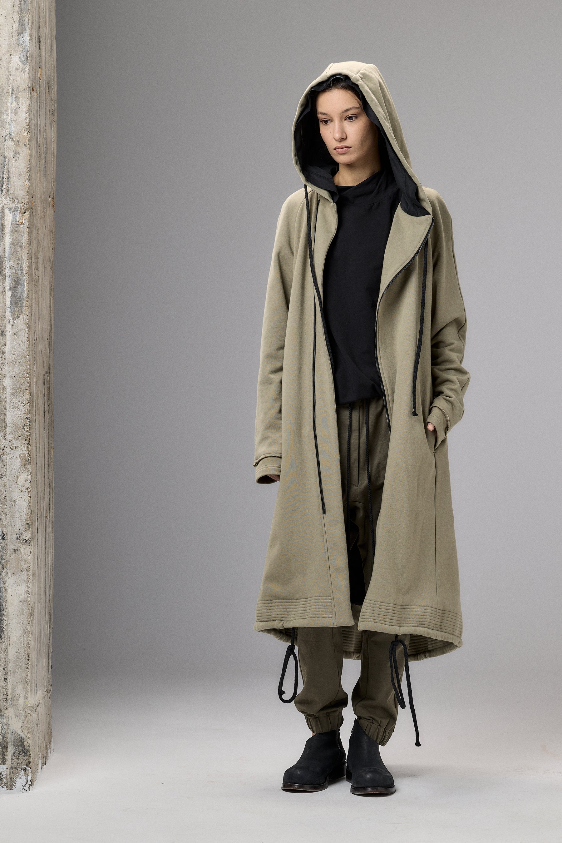 LONG HOODED ZIPPER OLIVE GREEN JACKET