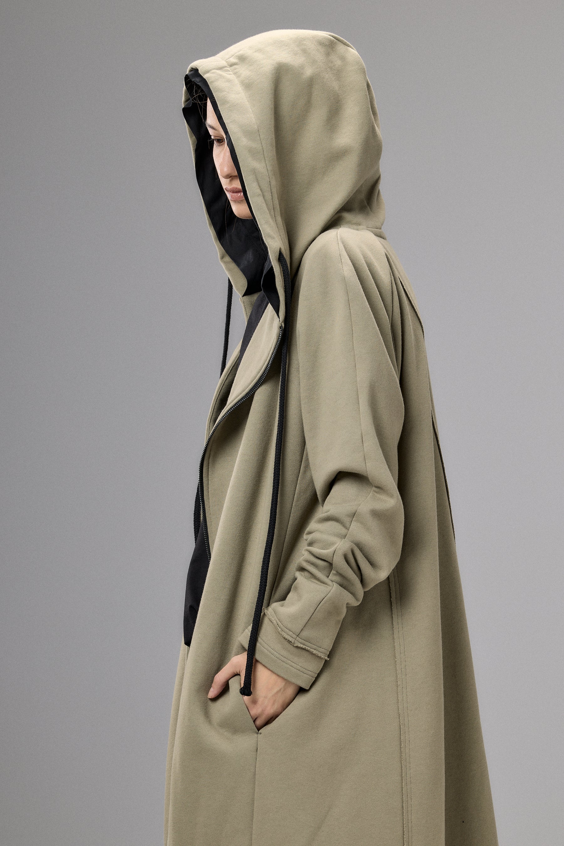LONG HOODED ZIPPER OLIVE GREEN JACKET