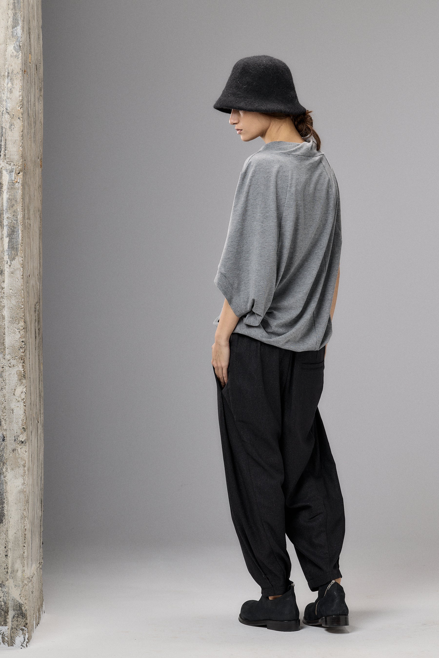 ASYMMETRICAL SLEEVE GRAY COTTON BLOUSE
