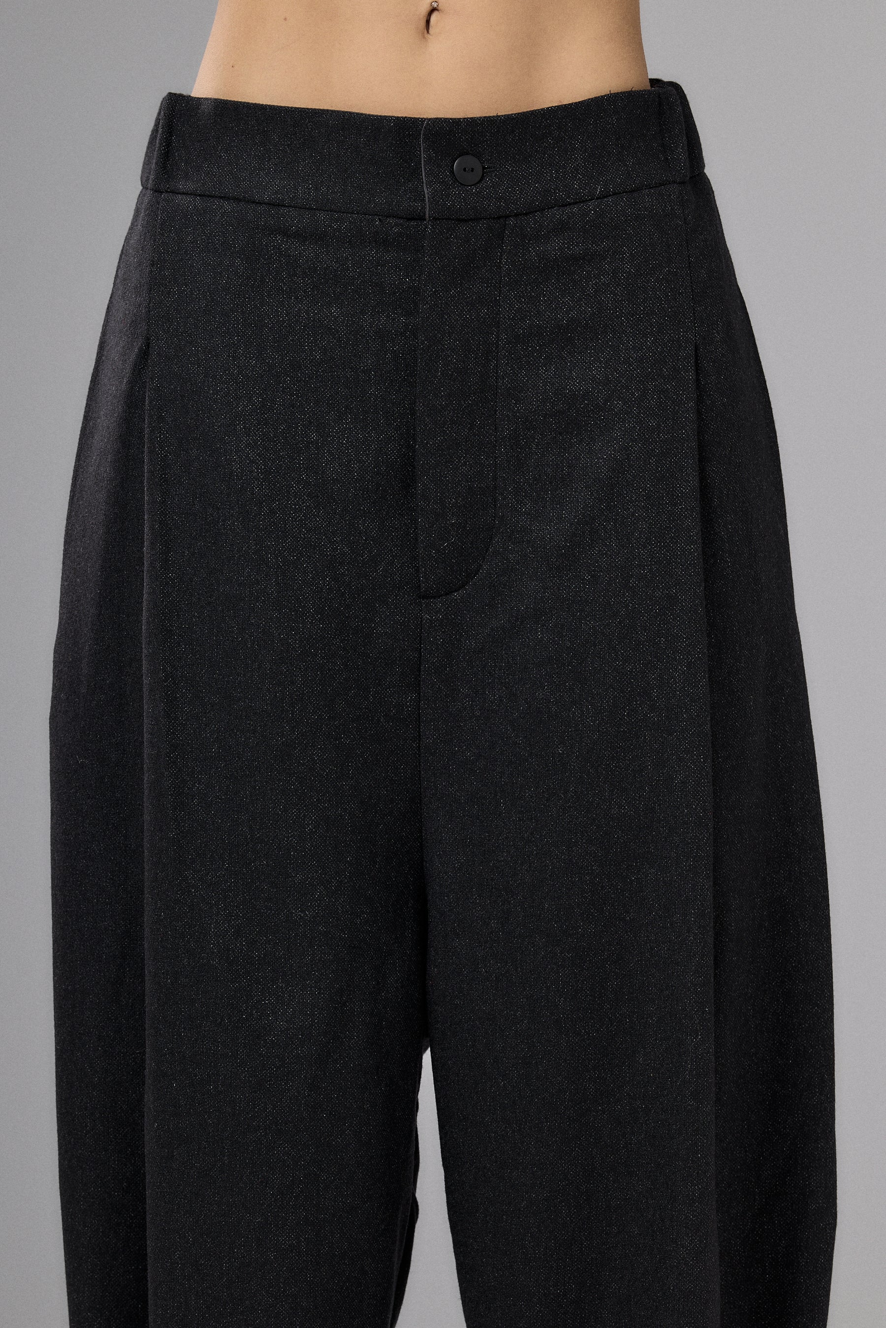 BLACK VOLUMINOUS WOOL PANTS
