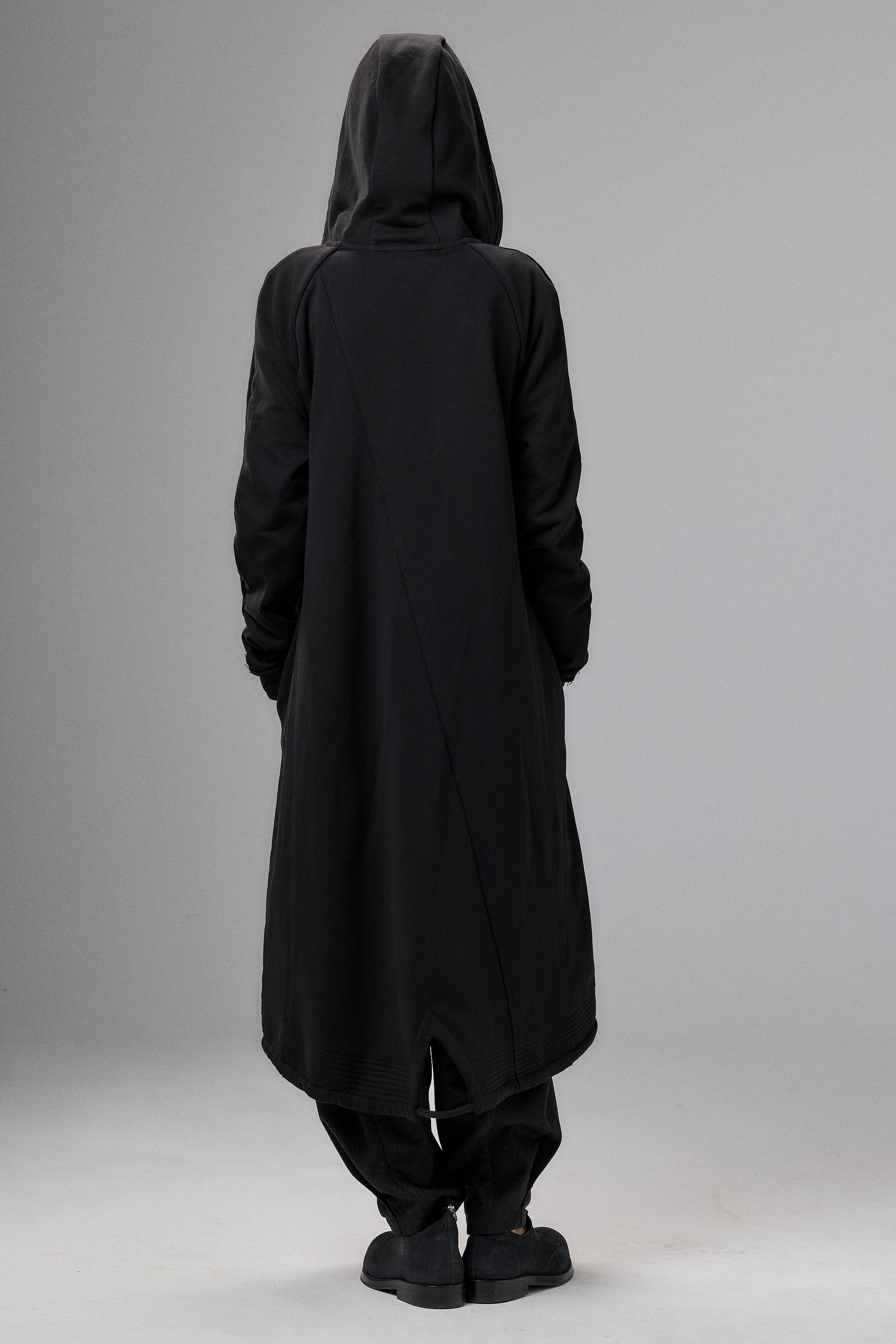 LONG HOODED ZIPPER BLACK JACKET